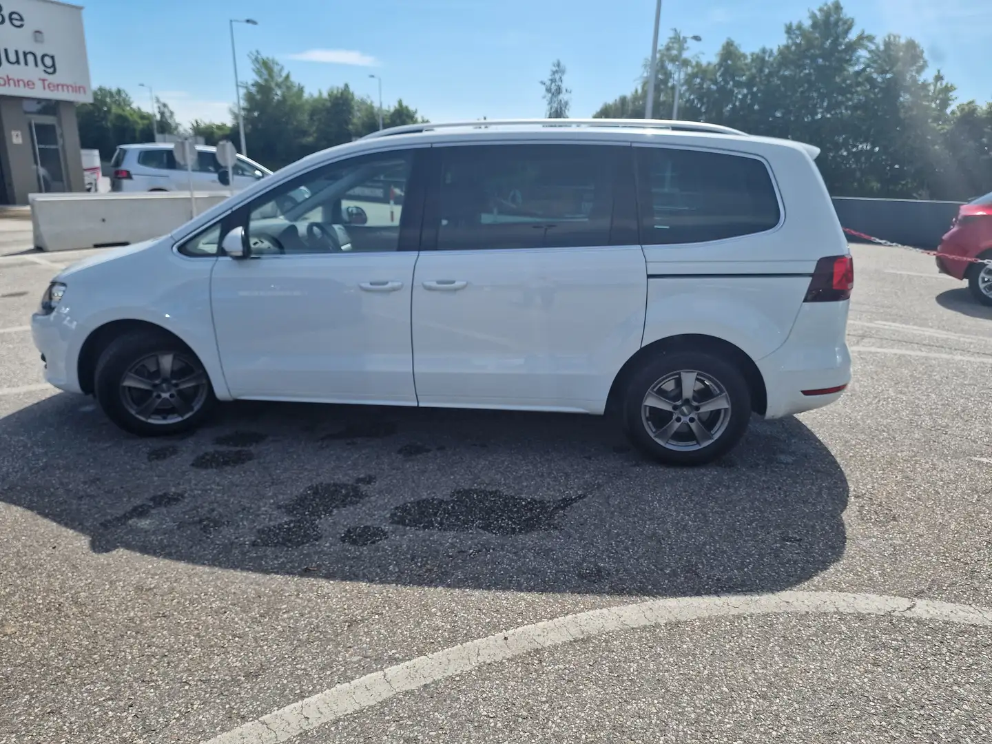 Volkswagen Sharan Sharan Business BMT SCR 2,0 TDI Business Weiß - 2