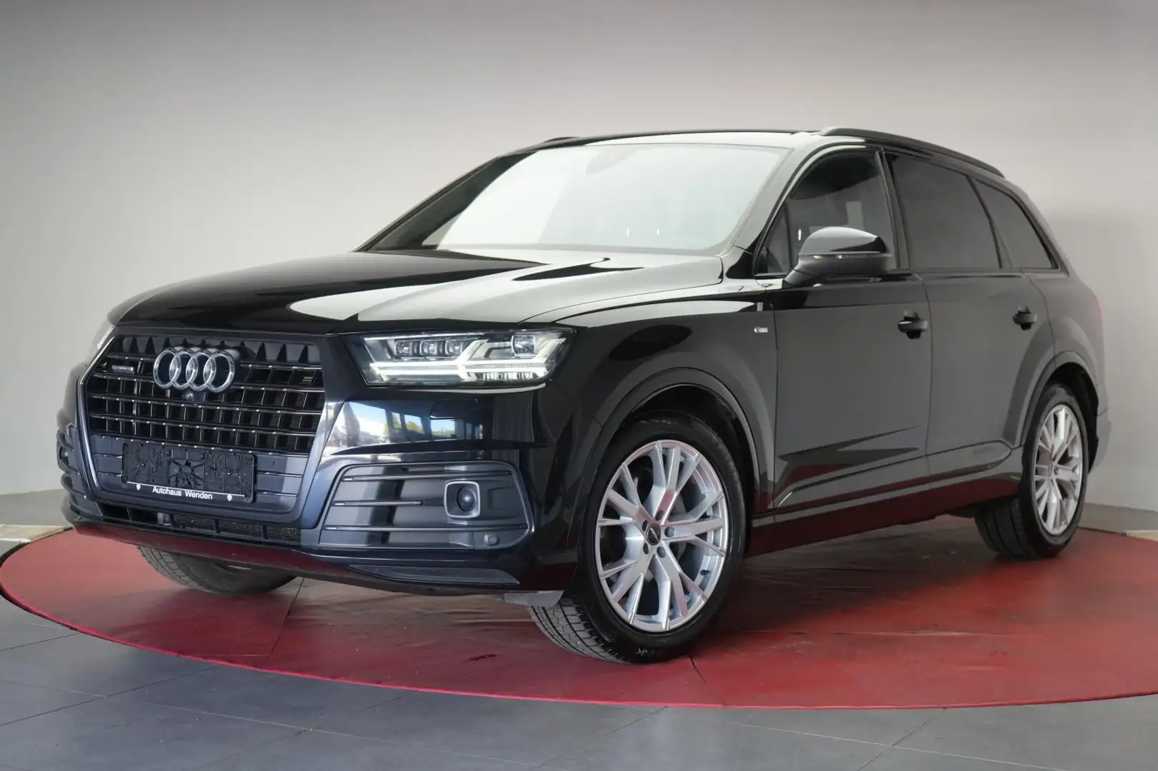 Audi Q7 3.0 TDI quattro tiptronic S line Navi/ACC/Kam Černá - 2