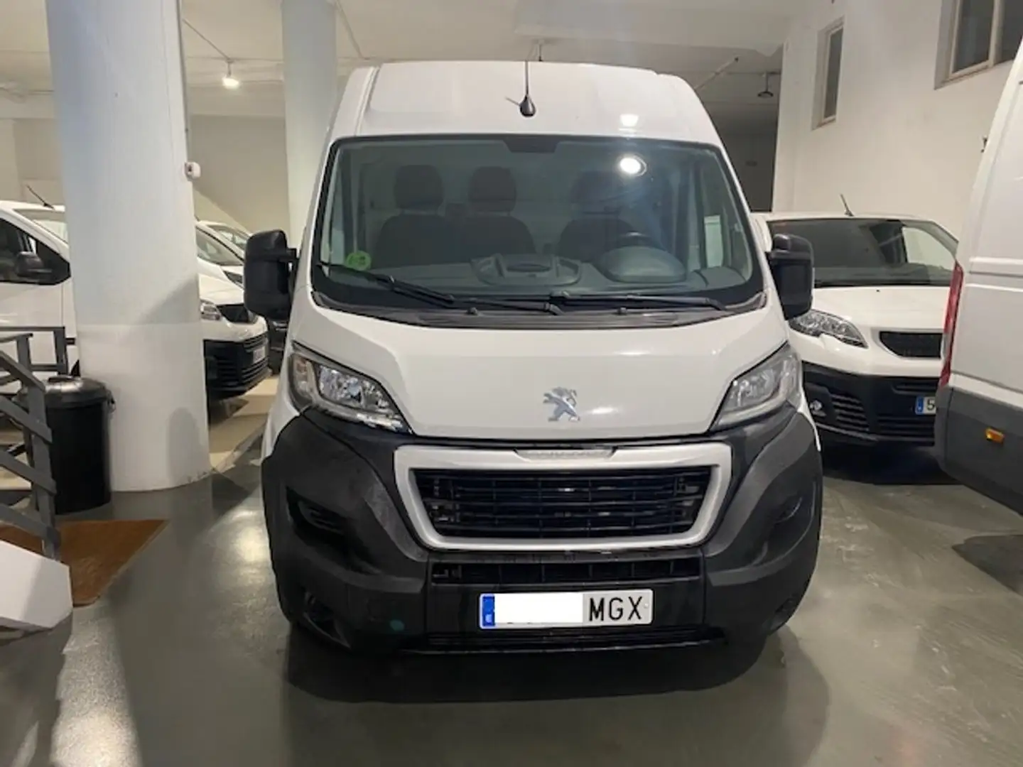 Peugeot Boxer Furgón 2.0BlueHDI 333 L2H1 130 Blanc - 2
