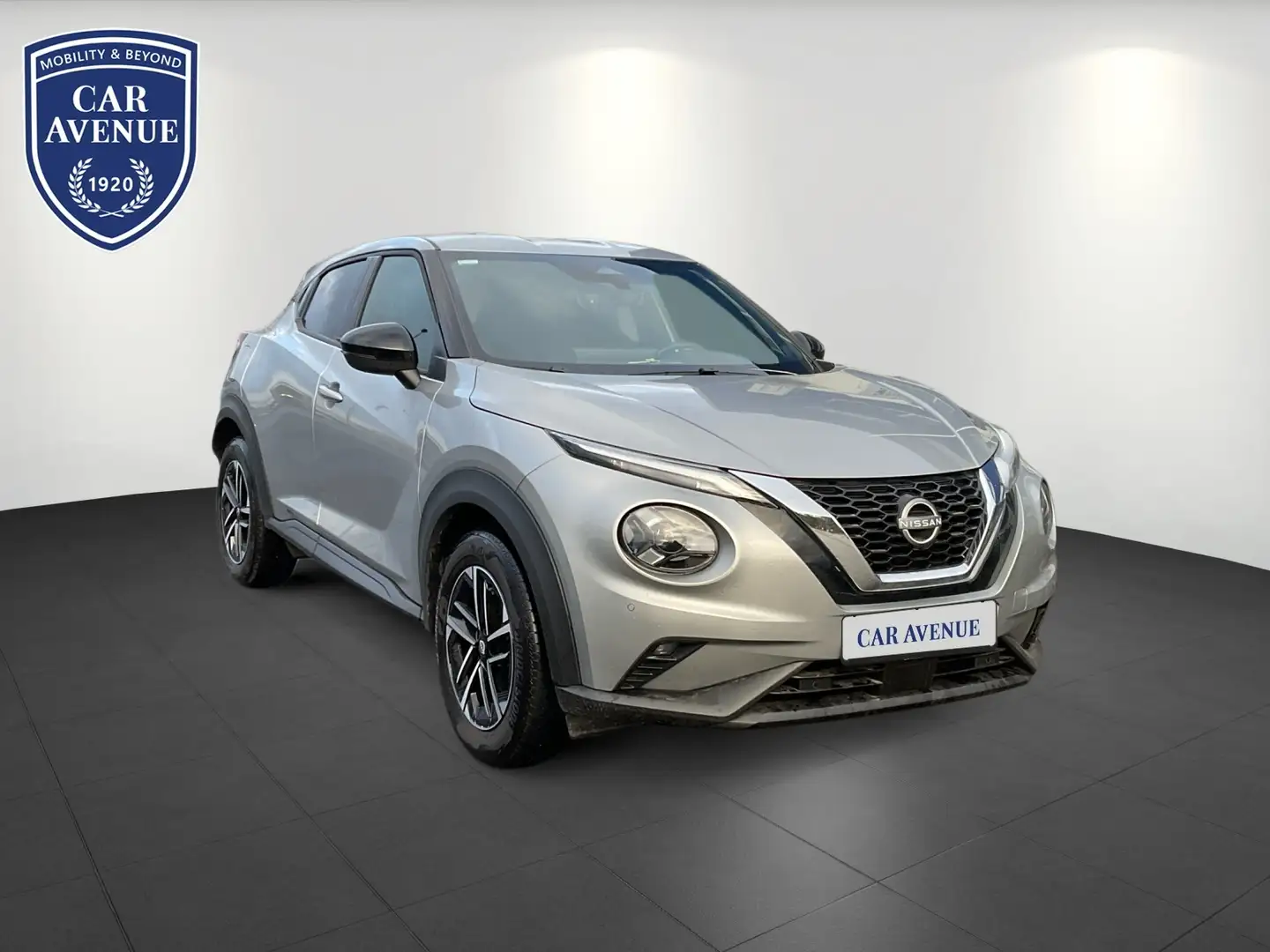 Nissan Juke N-Connecta 1.0 DIG-T Silber - 2