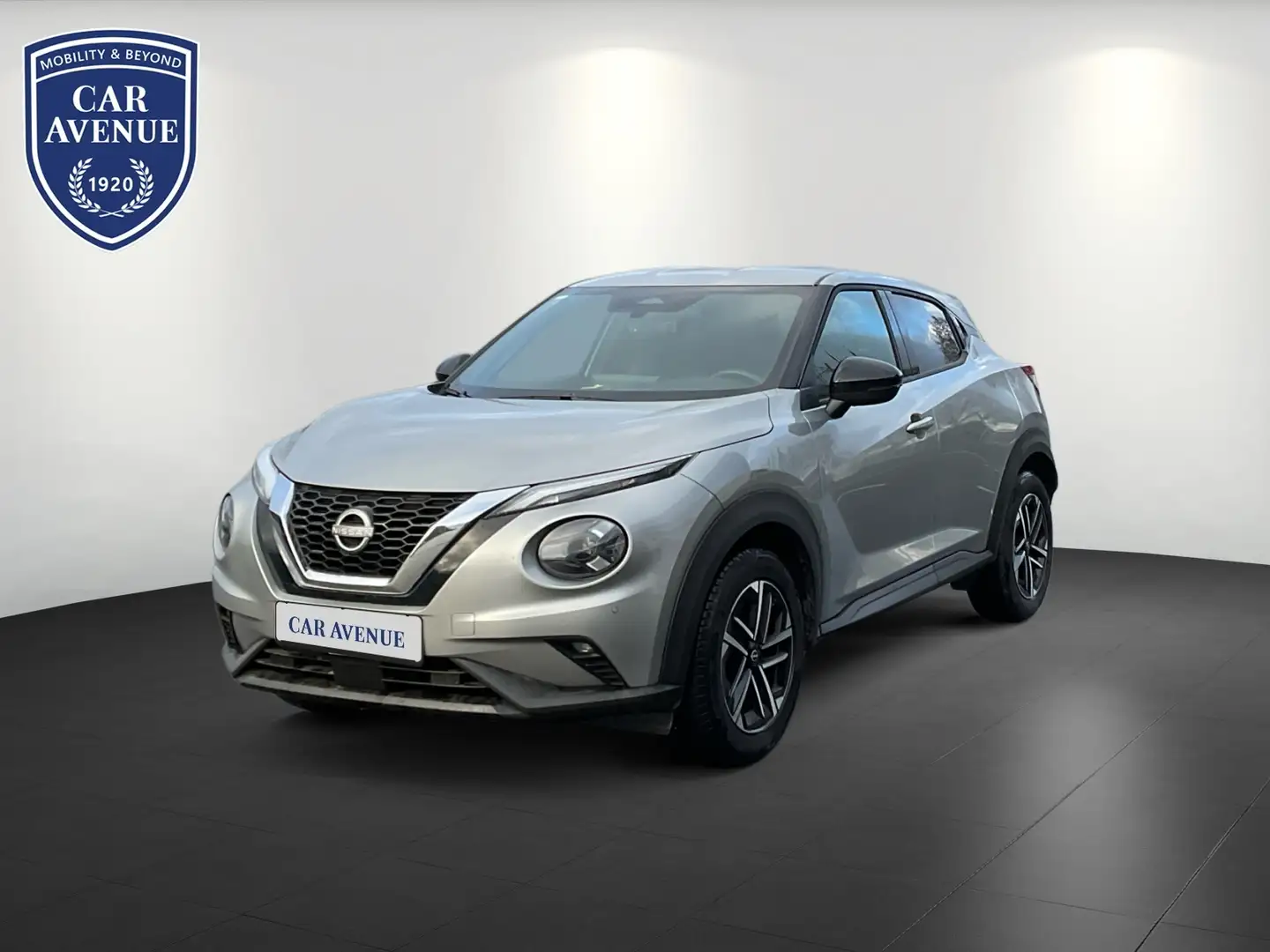 Nissan Juke N-Connecta 1.0 DIG-T Silber - 1
