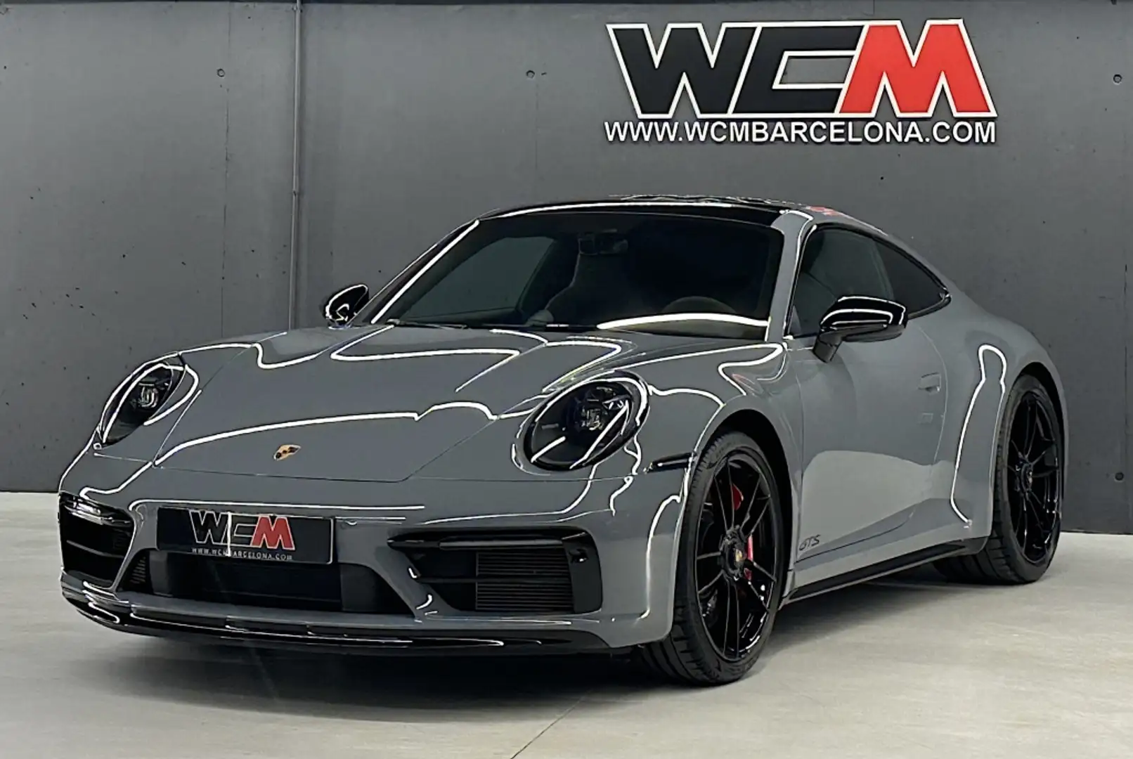 Porsche 992 Carrera 4 GTS Coupé PDK Gris - 2