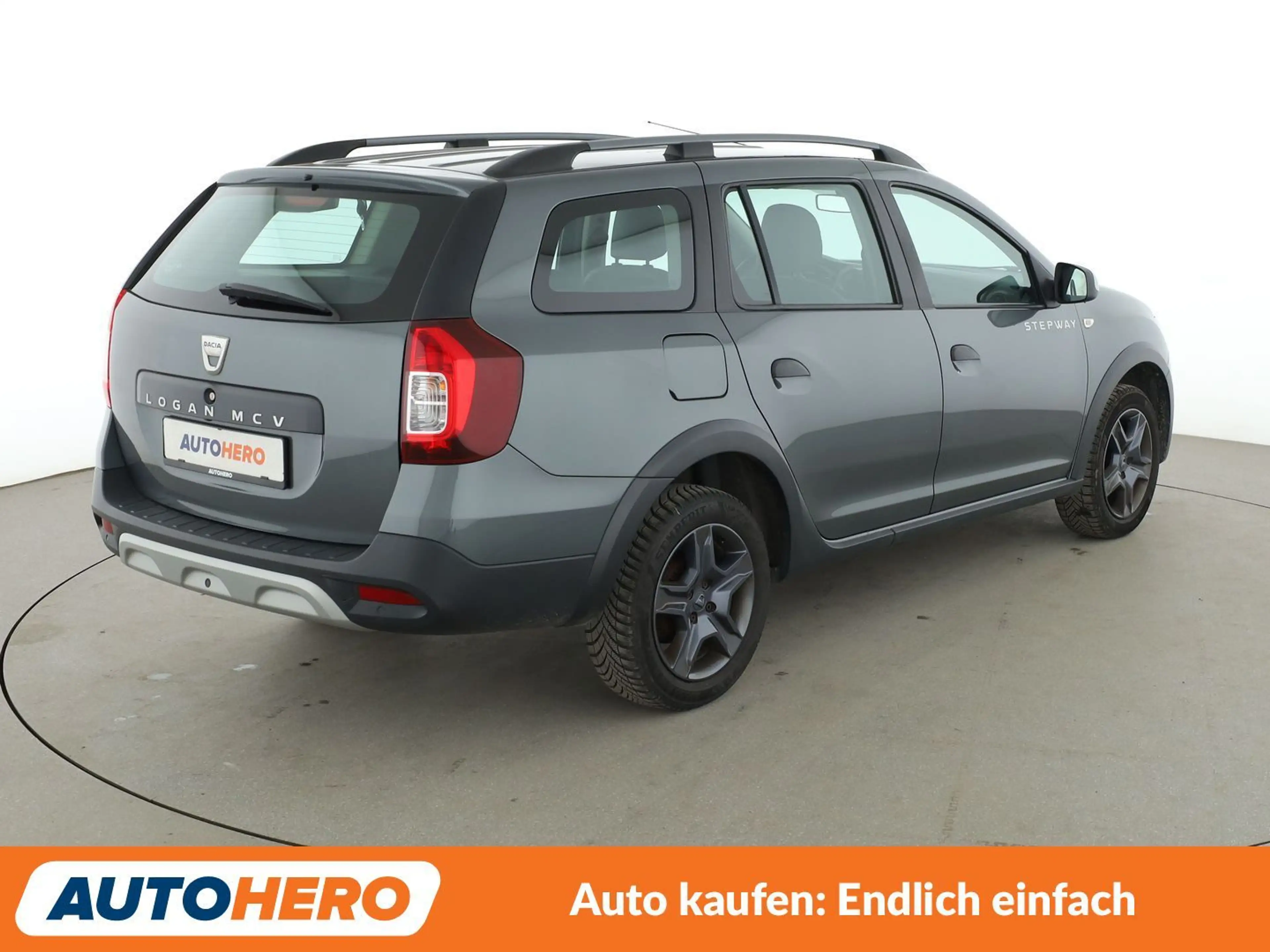 Dacia Logan 0.9 TCe Stepway Celebration Aut.*NAVI*CAM*PDC* — photo 6