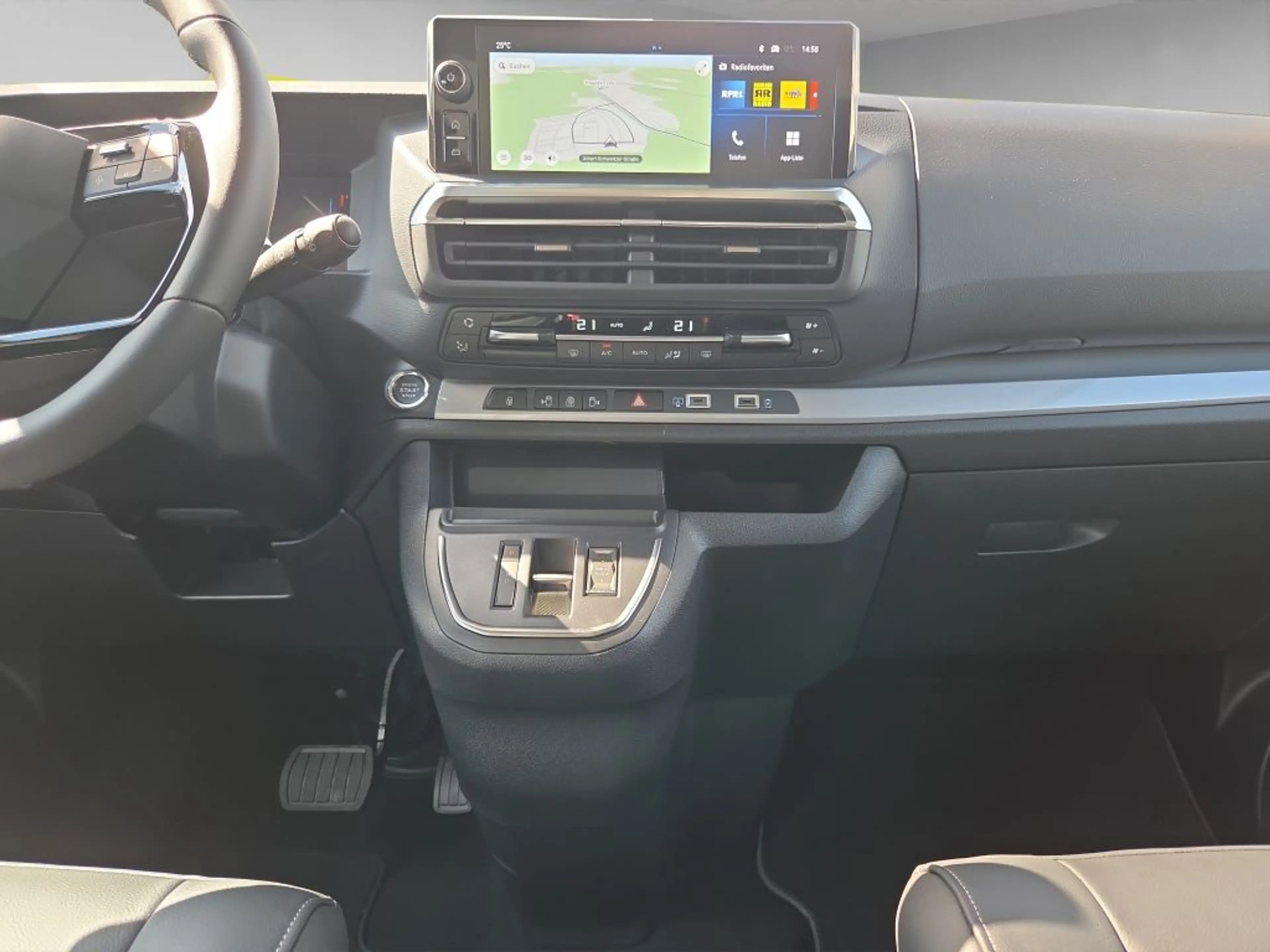 Opel Zafira 2.2 D Aut. 132 kW GS — photo 12