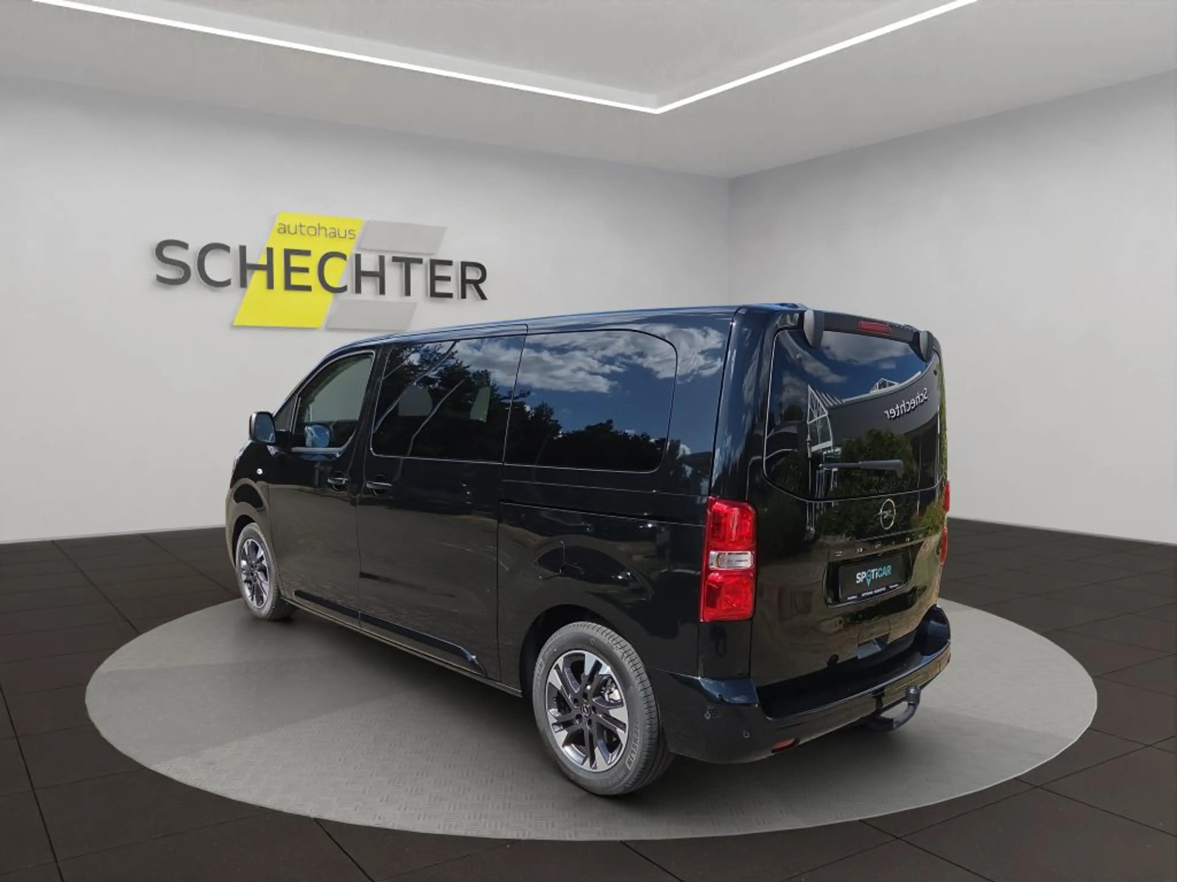 Opel Zafira 2.2 D Aut. 132 kW GS — photo 3