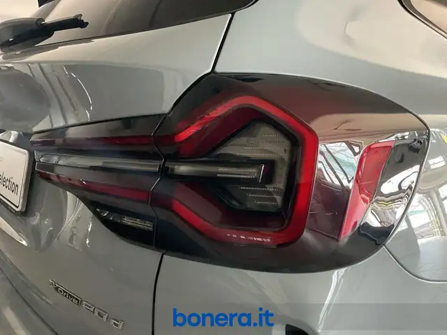 BMW X3 view 11