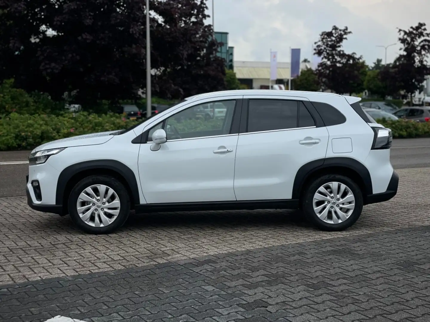 Suzuki SX4 S-Cross 1.5 HYBRID SELECT AUTOMAAT CAMERA Weiß - 2