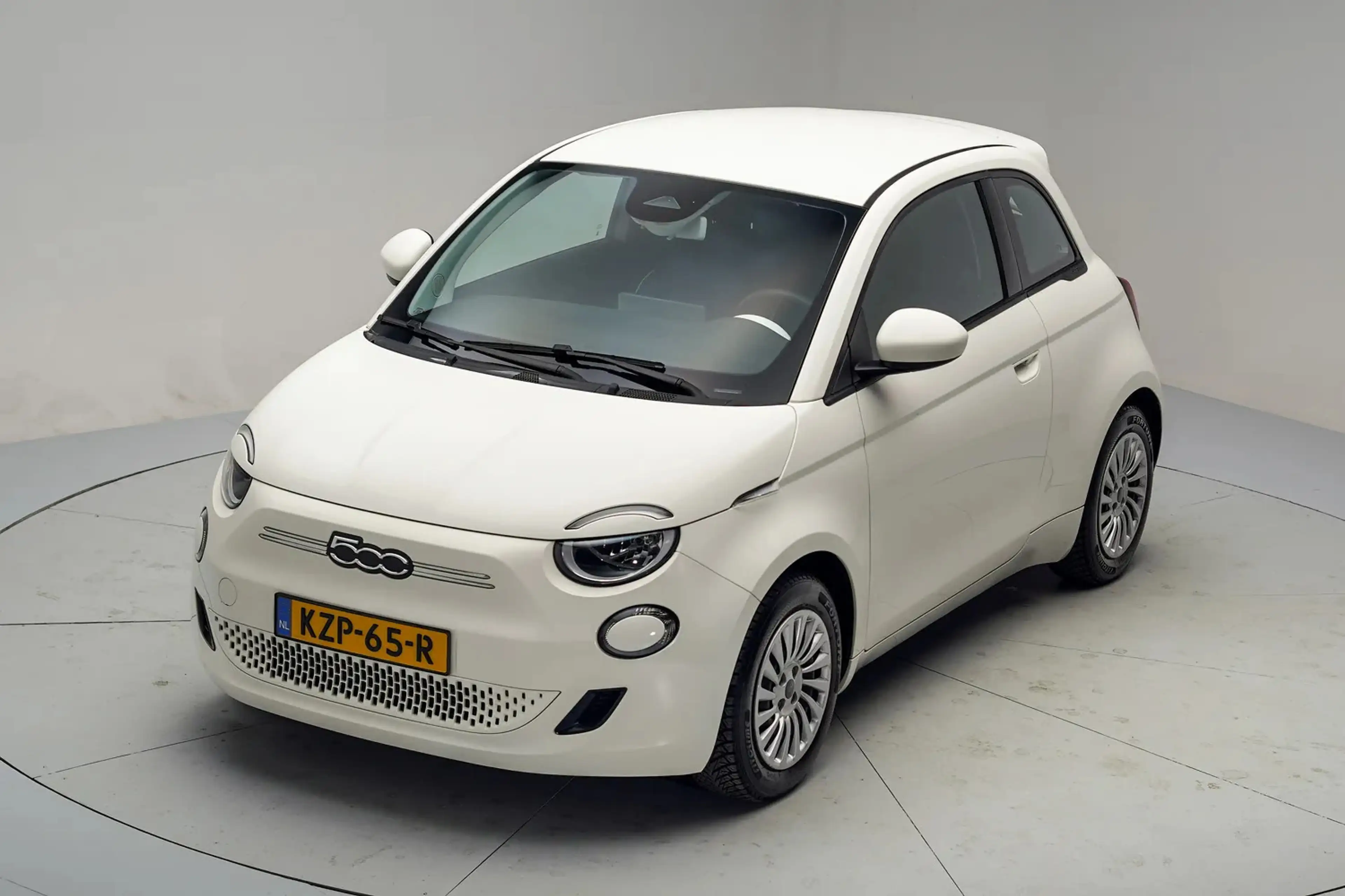 Fiat 500e Passion 42 kWh 3-Fase [ Navi Apple/Android Clima C — photo 13