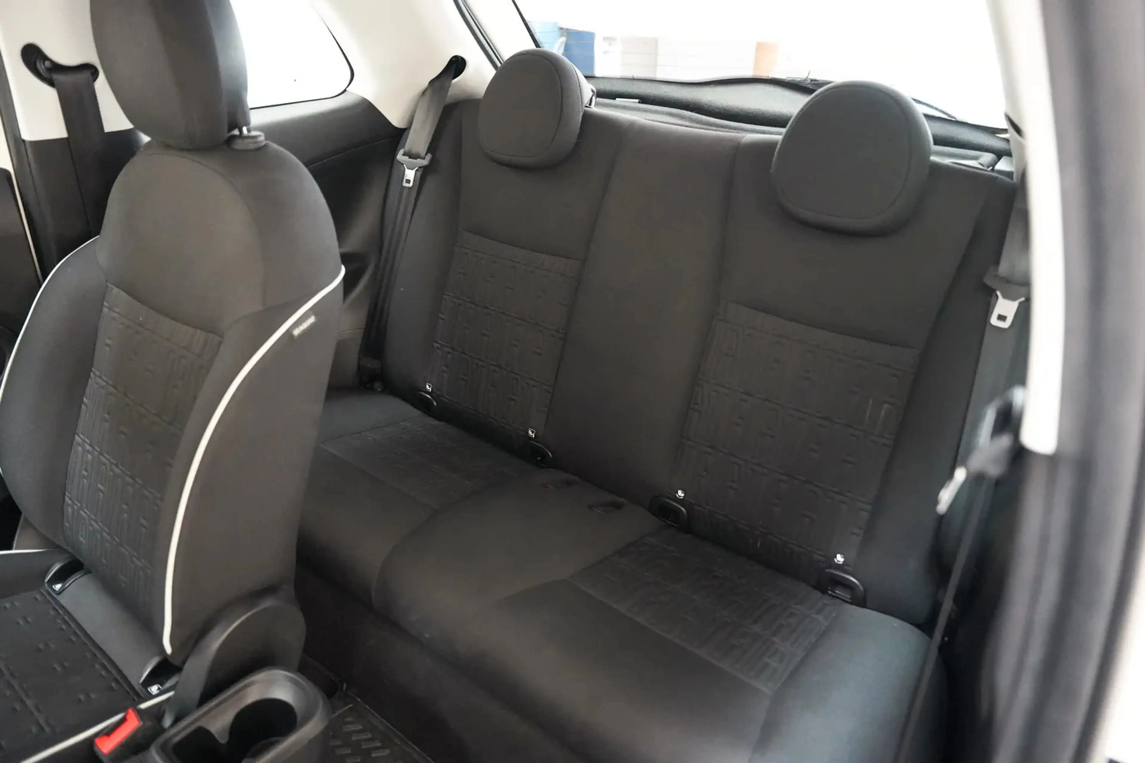 Fiat 500e Passion 42 kWh 3-Fase [ Navi Apple/Android Clima C — photo 11
