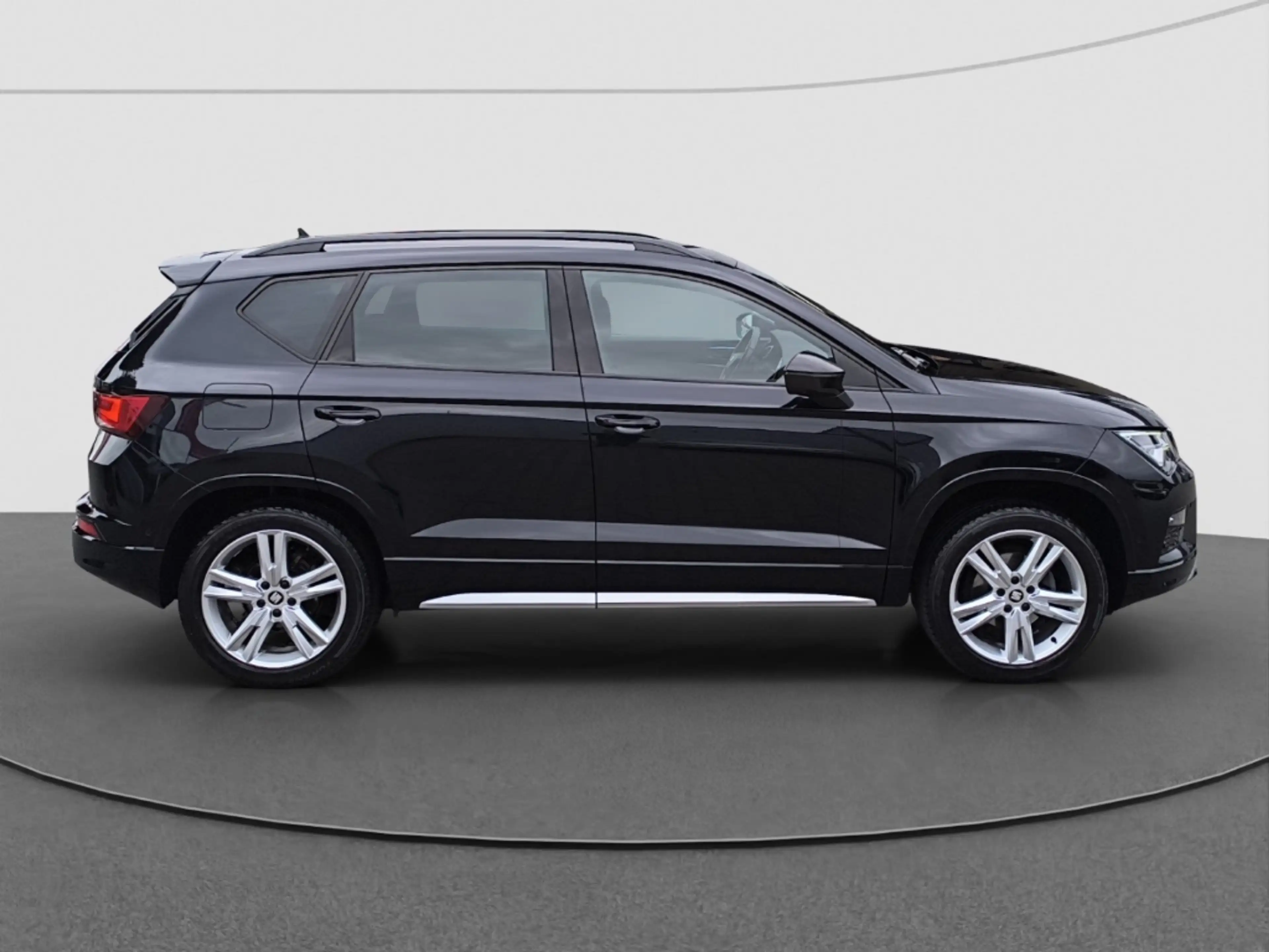 SEAT Ateca 1.5 TSI DSG FR AHK NAVI PARK-ASSIST — photo 11