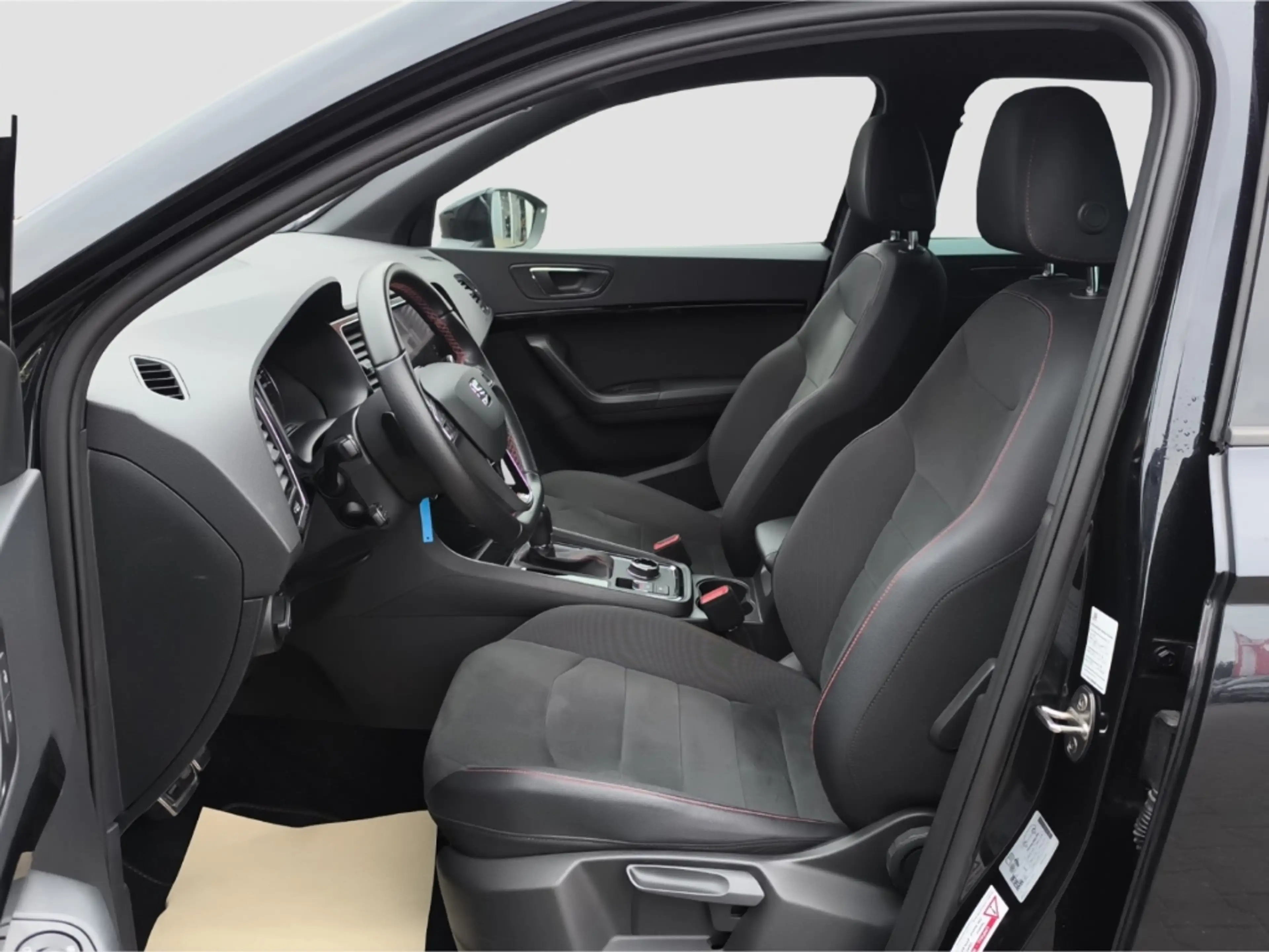 SEAT Ateca 1.5 TSI DSG FR AHK NAVI PARK-ASSIST — photo 13