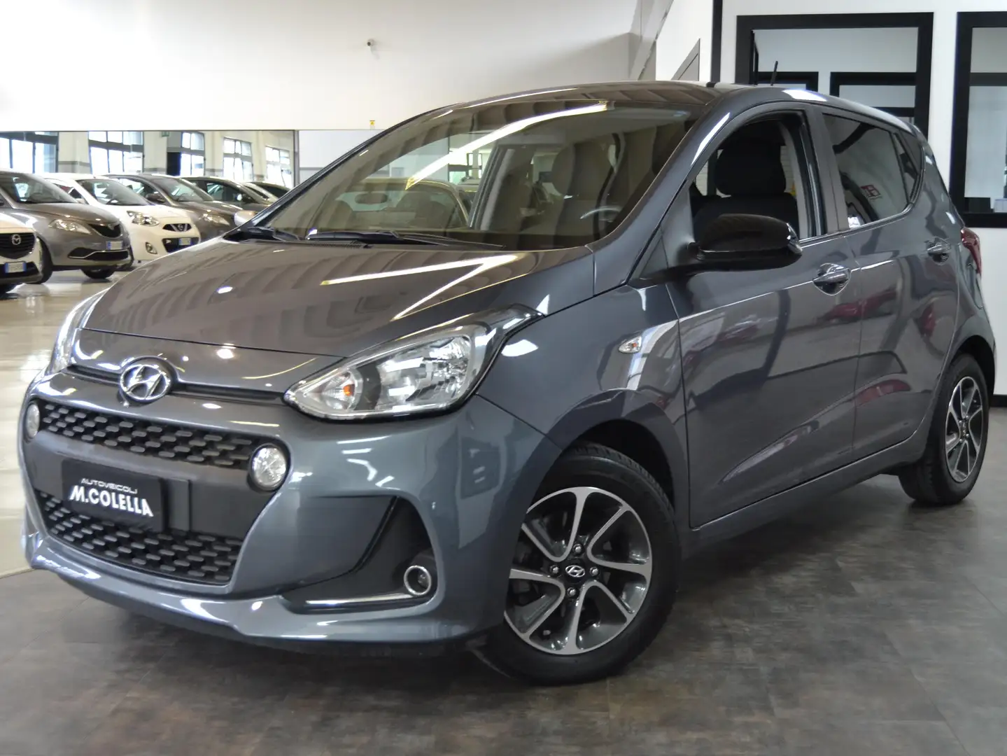 Hyundai i10 1.0 Tech Connect Pack Navi/Cruise/AppleCarPlay Grigio - 1