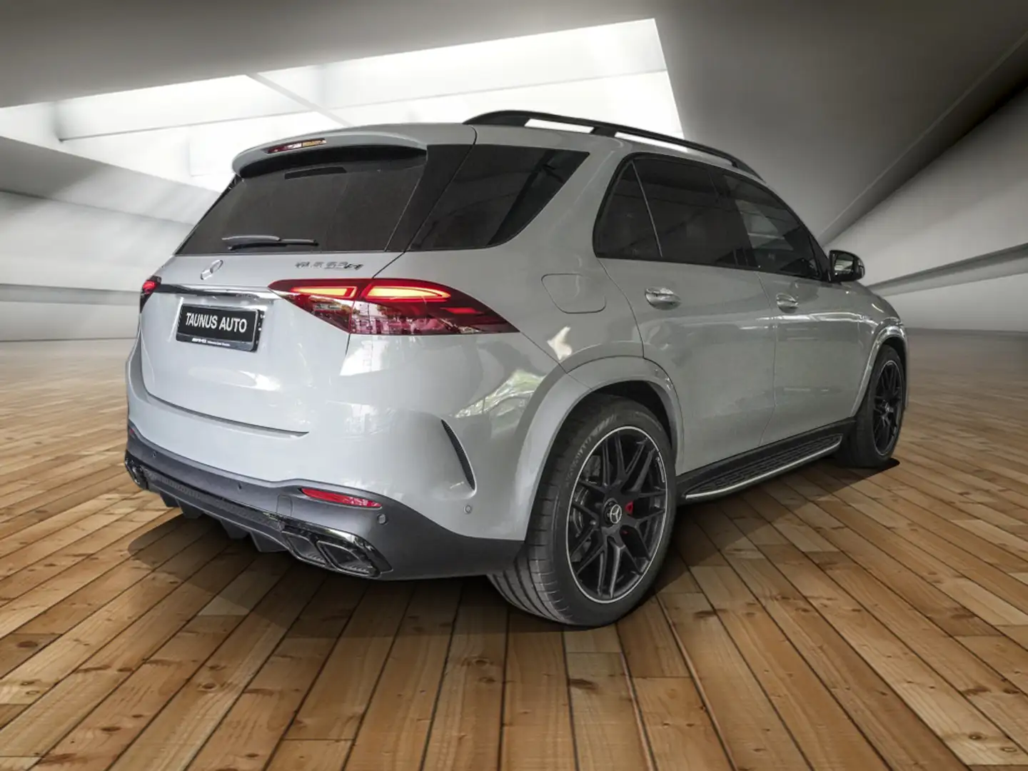 Mercedes-Benz GLE 63 AMG HUD-STANHZG-PANO-AHK-UVP 190.000,- Grijs - 2