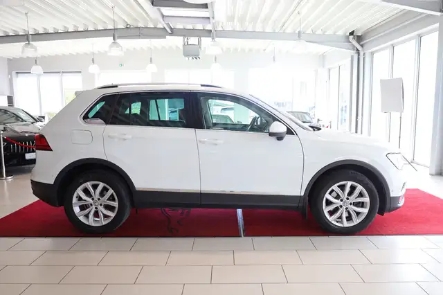 Volkswagen Tiguan view 8