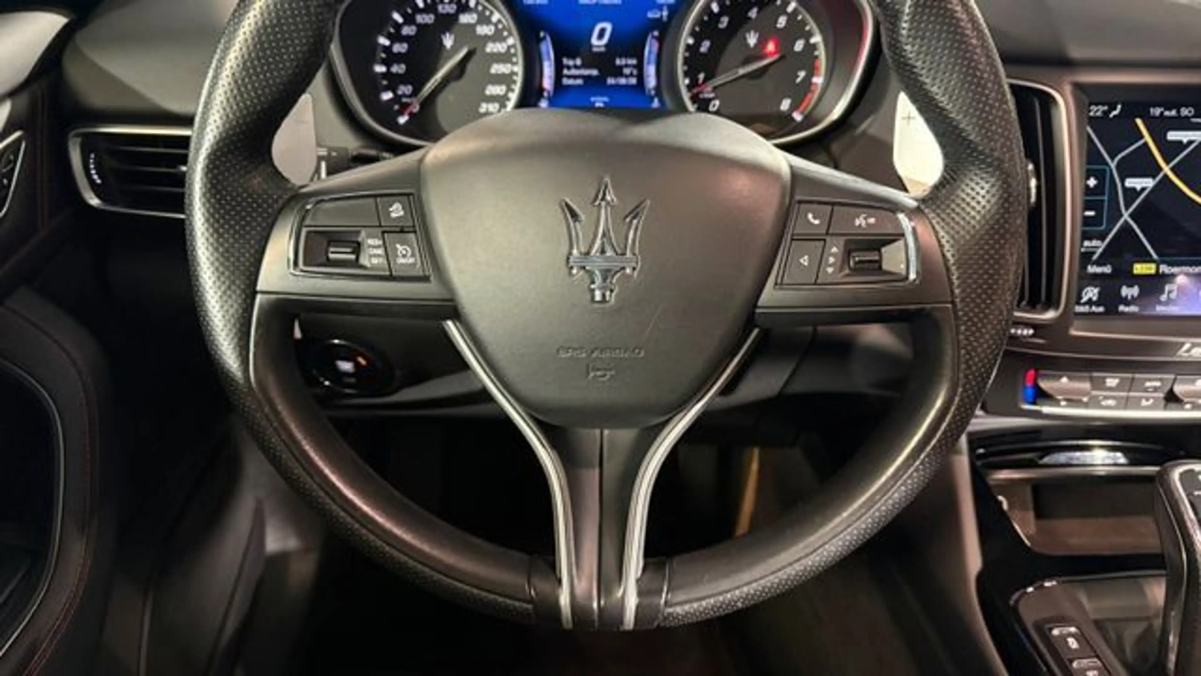 Maserati Levante 3.0 V6 Q4 Gran Lusso Pano Keyless 1.Hd — photo 12