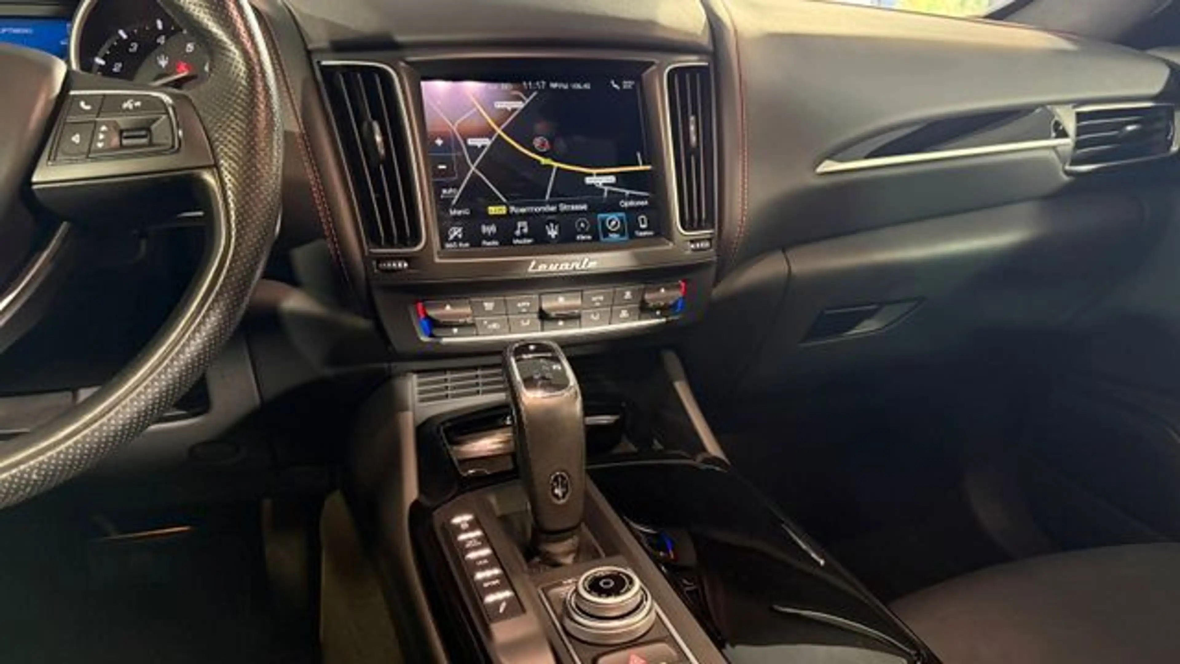 Maserati Levante 3.0 V6 Q4 Gran Lusso Pano Keyless 1.Hd — photo 14