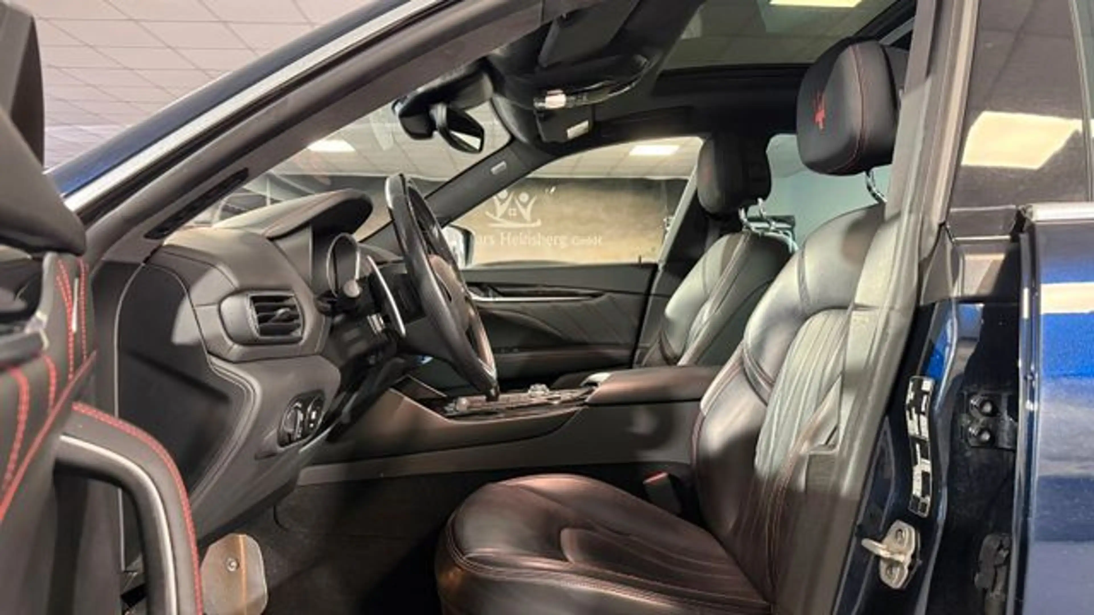 Maserati Levante 3.0 V6 Q4 Gran Lusso Pano Keyless 1.Hd — photo 8