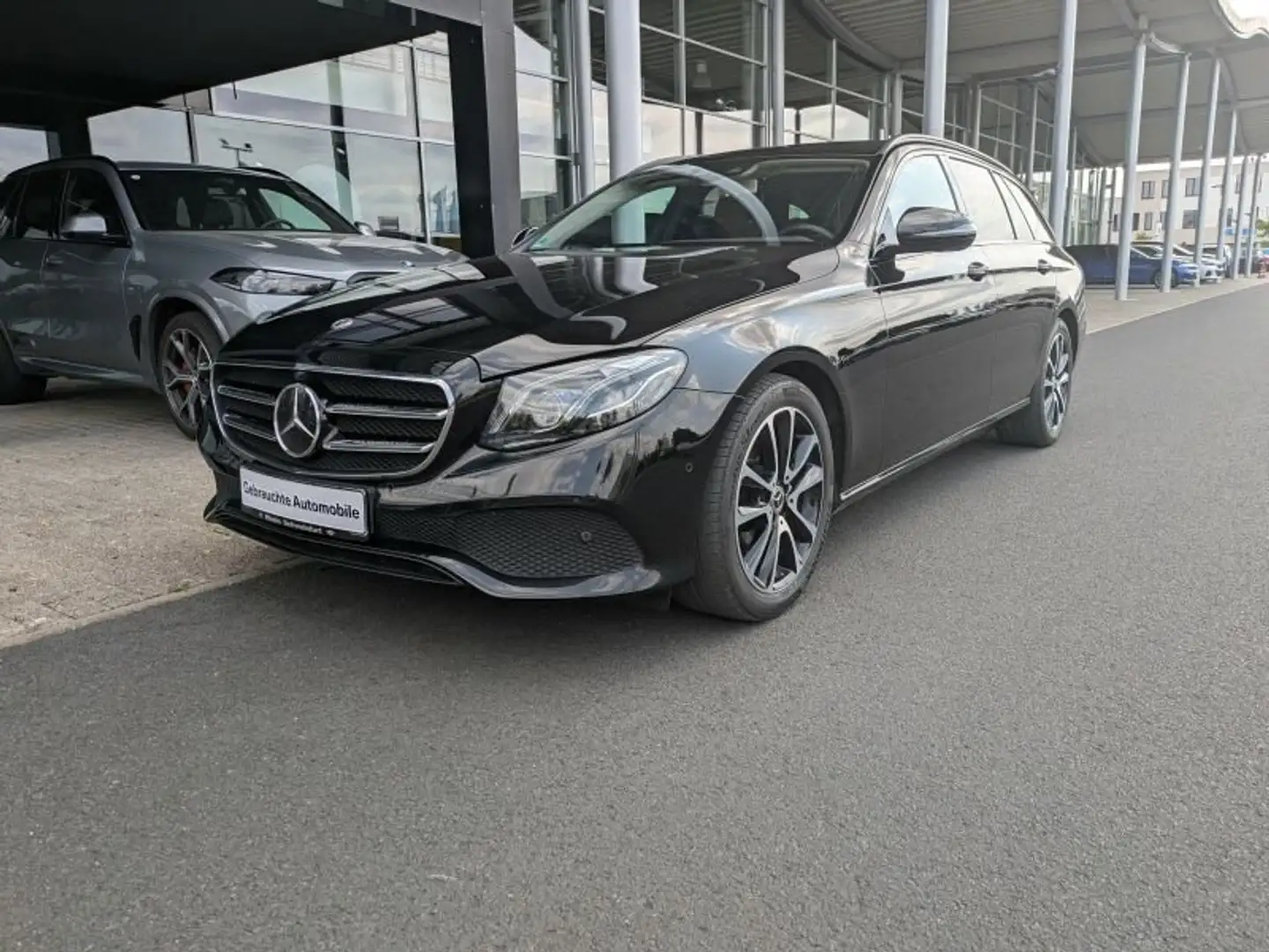 Mercedes-Benz E 300 E300 T Avantgarde Luftfederung. Park-Paket. Negro - 2