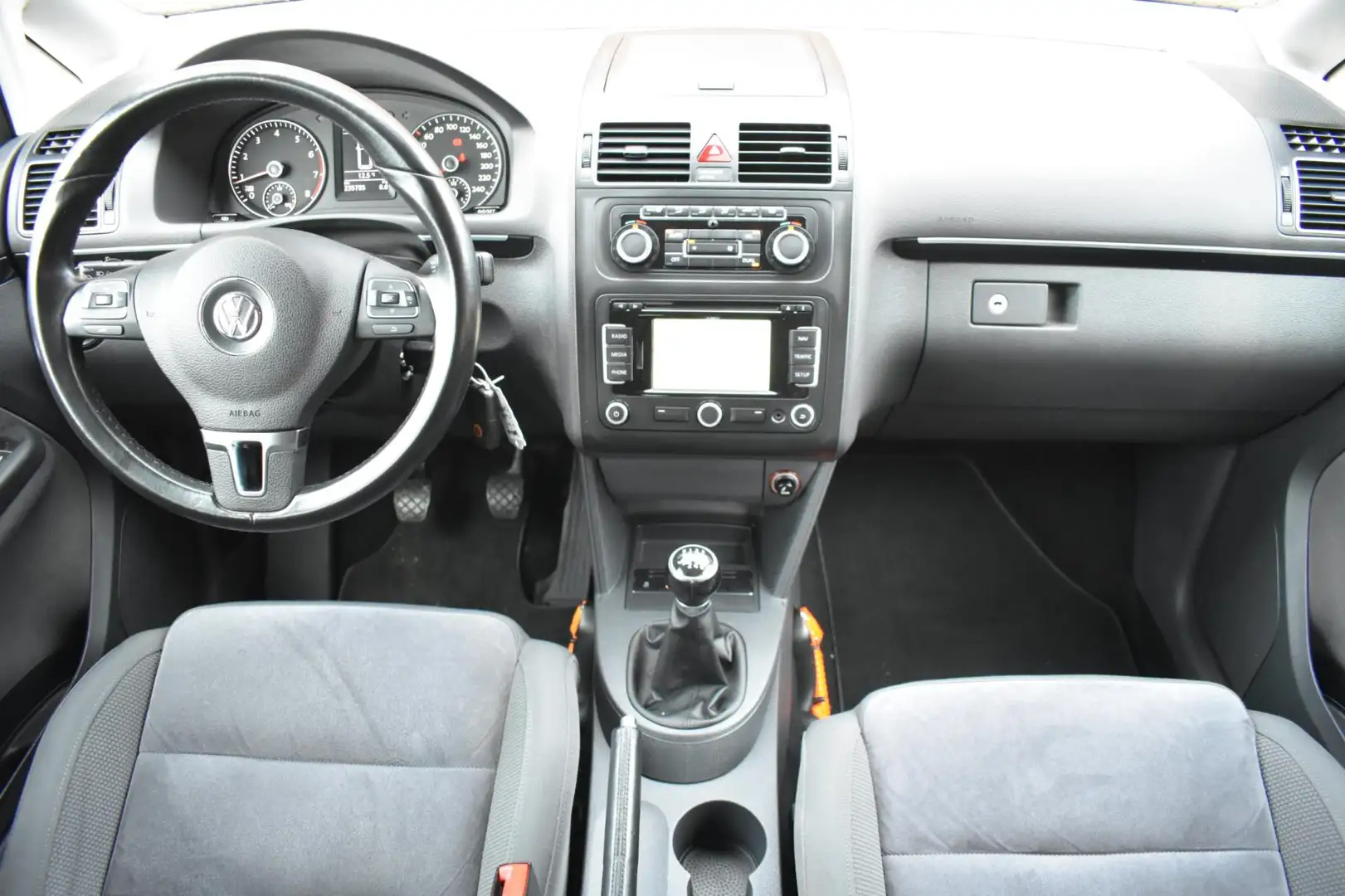 Volkswagen Touran 1.2 TSI Highline BlueMotion '11 Navi Clima Cruise Schwarz - 2