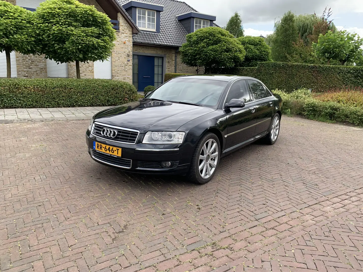 Audi A8 3.7 quattro Pro Line Nero - 1
