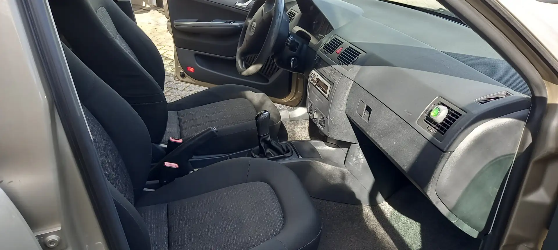 Skoda Fabia Gold - 2