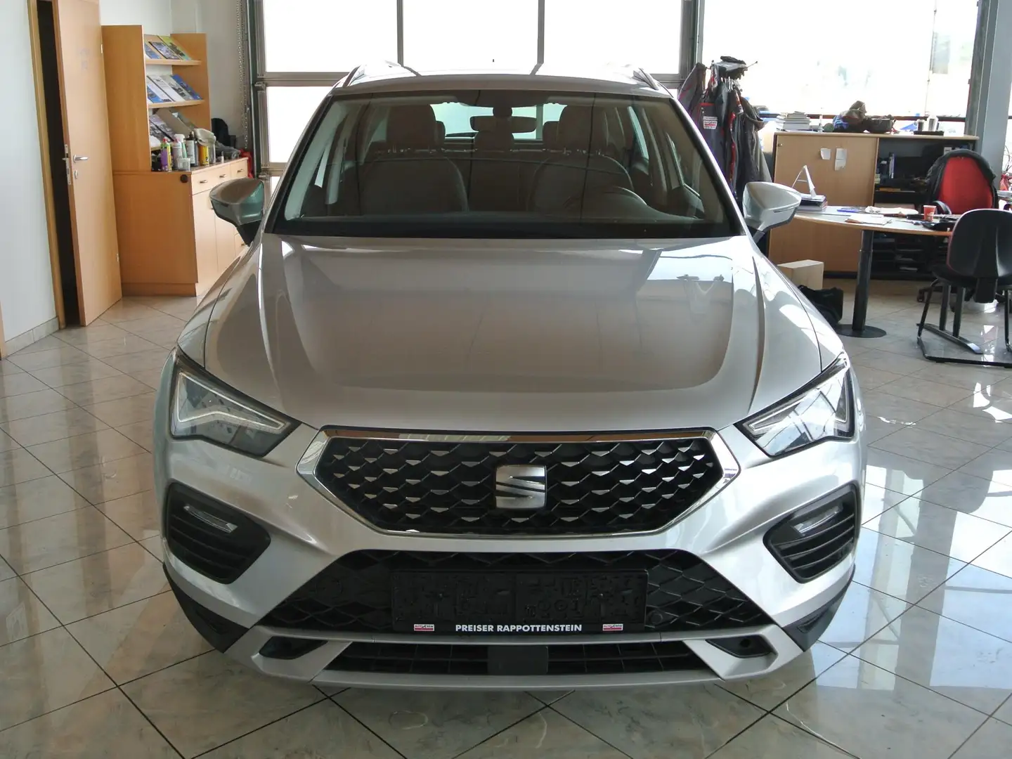 SEAT Ateca Xperience 2,0 TDI DSG *LED/KAMERA/NAVI/APP/SHZG* Silber - 2