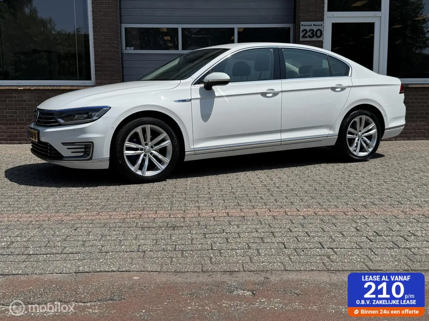 Volkswagen Passat 1.4 TSI GTE DSG HEAD-UP/PDC/NAVI/AIRCO/LED Wit - 1