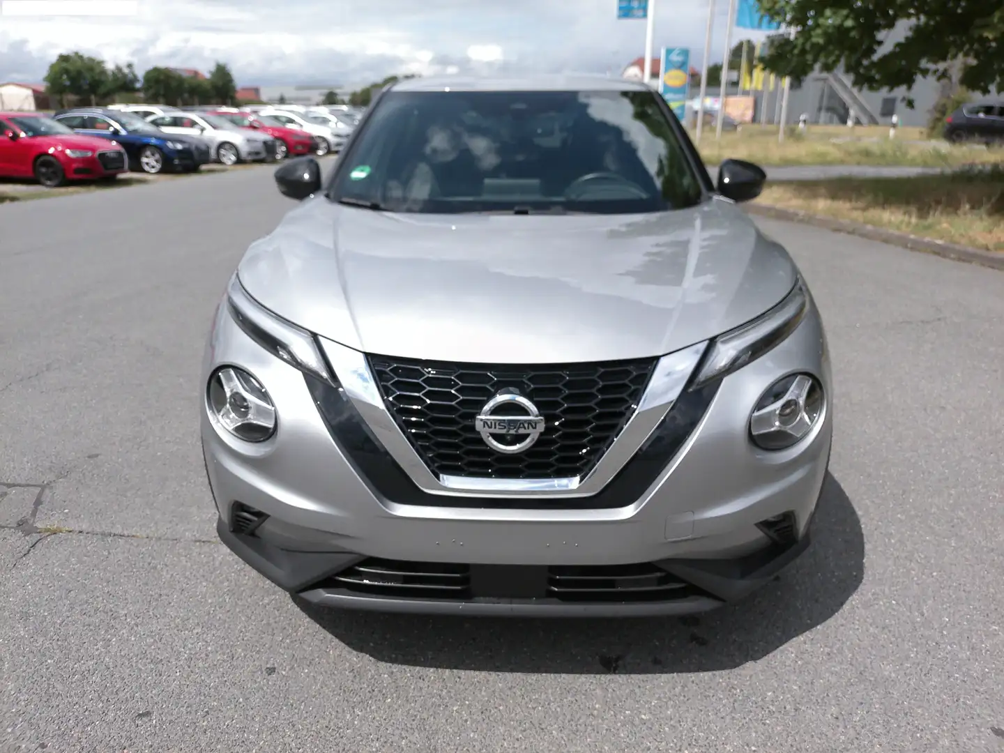 Nissan Juke Tekna*NAVI*N-Design*NAVI*BOSE*360*Keyless*ACC*19" Grau - 2