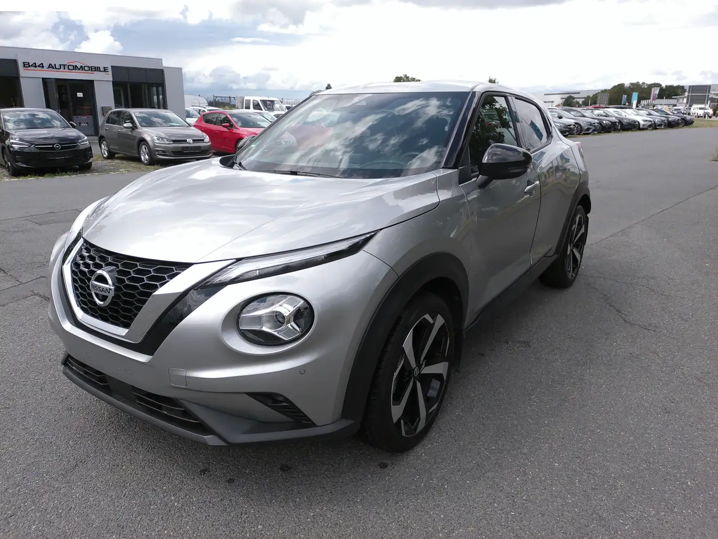 Nissan Juke Tekna*NAVI*N-Design*NAVI*BOSE*360*Keyless*ACC*19" Grau - 1