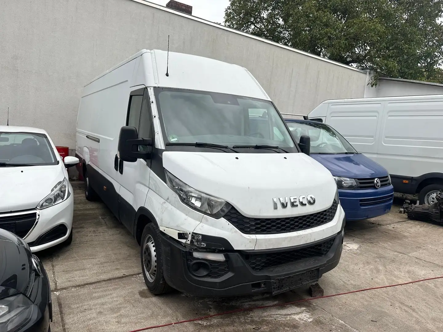 Iveco Daily HKa 35 S ... V Radstand 4100 Weiß - 1