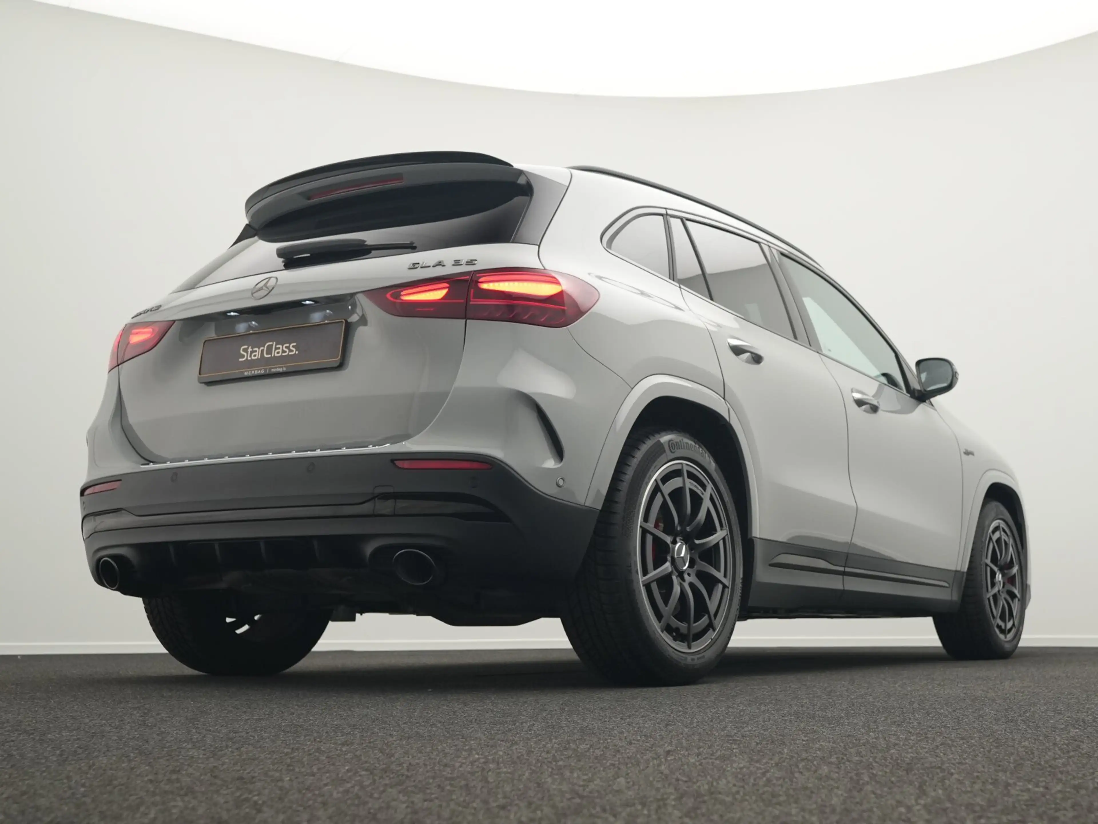 Mercedes-Benz GLA 35 AMG Mercedes-AMG GLA 35 4MATIC Multi+Kamera+Night+Totw+MBUX — photo 11