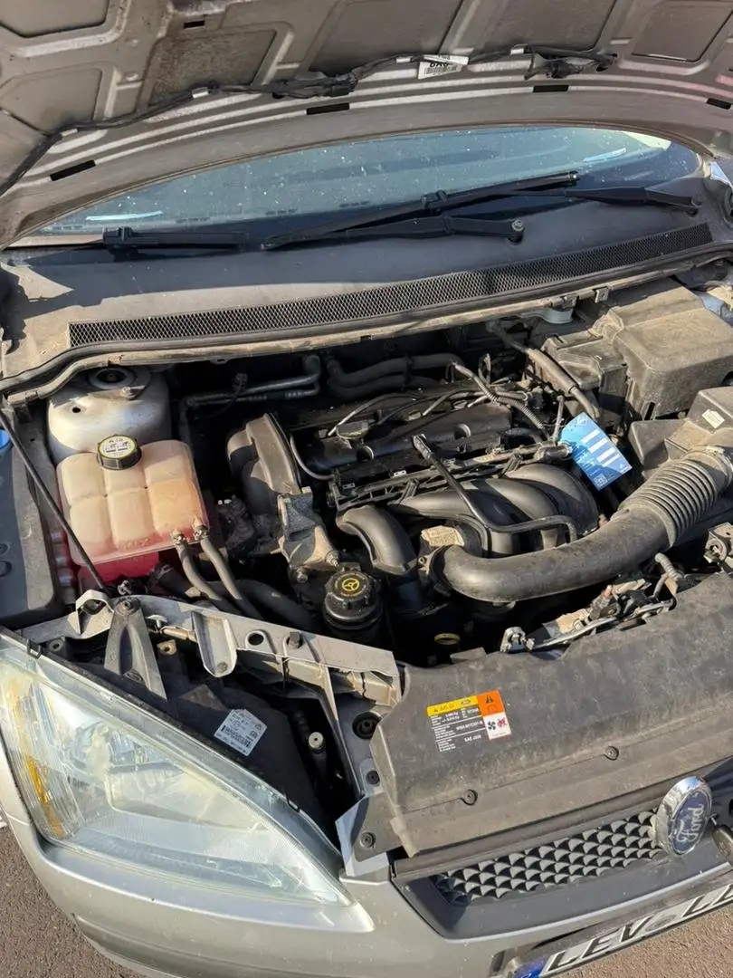 Ford Focus Focus Ghia X Silber - 1