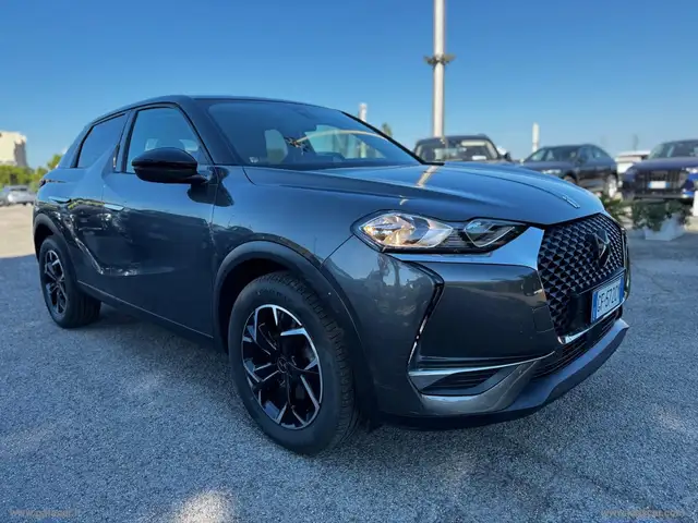 DS Automobiles DS 3 Crossback view 3