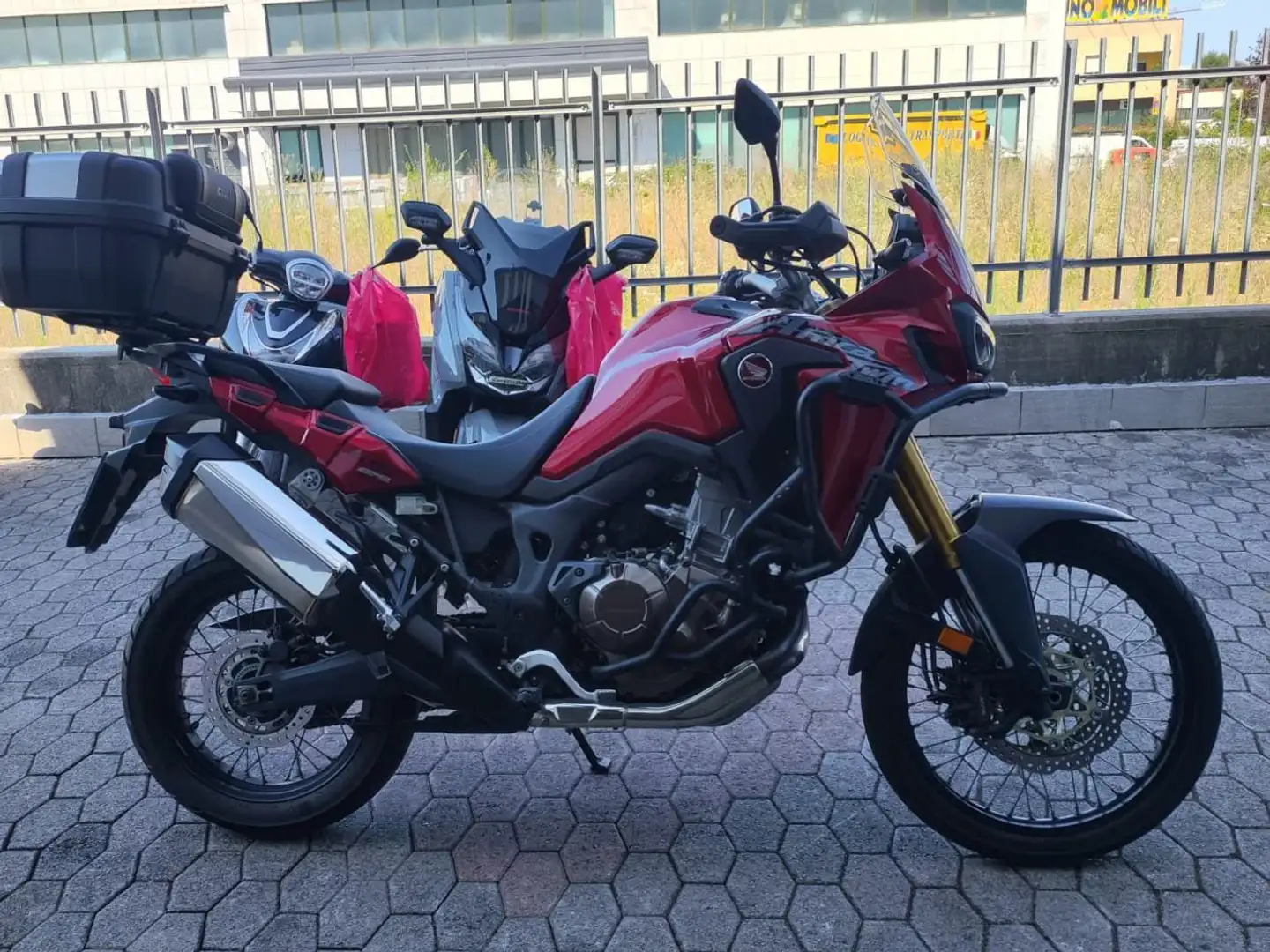 Honda CRF 1000 abs Rouge - 1
