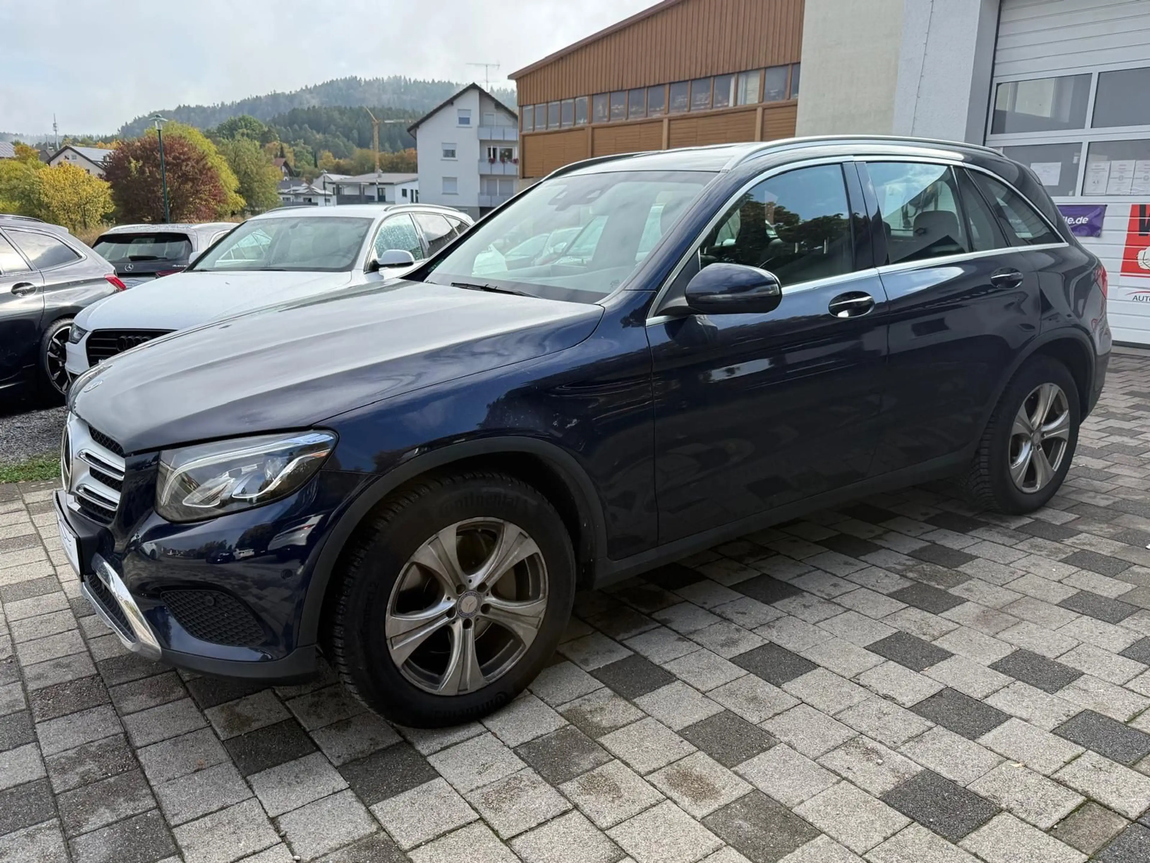 Mercedes-Benz GLC 250 *4M*AHK*2.HAND*ACC* — photo 2