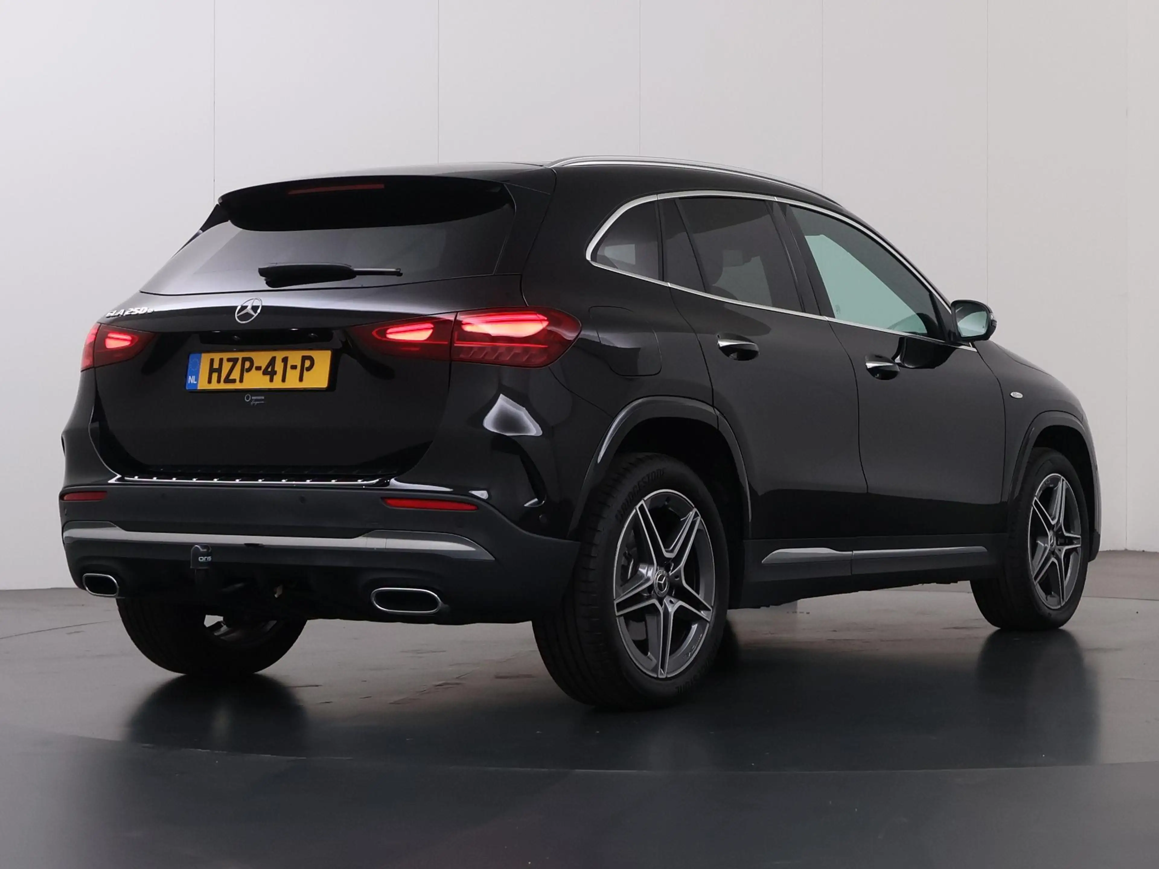 Mercedes-Benz GLA 250 e Business Solution AMG | Panoramadak | 360 graden — photo 2