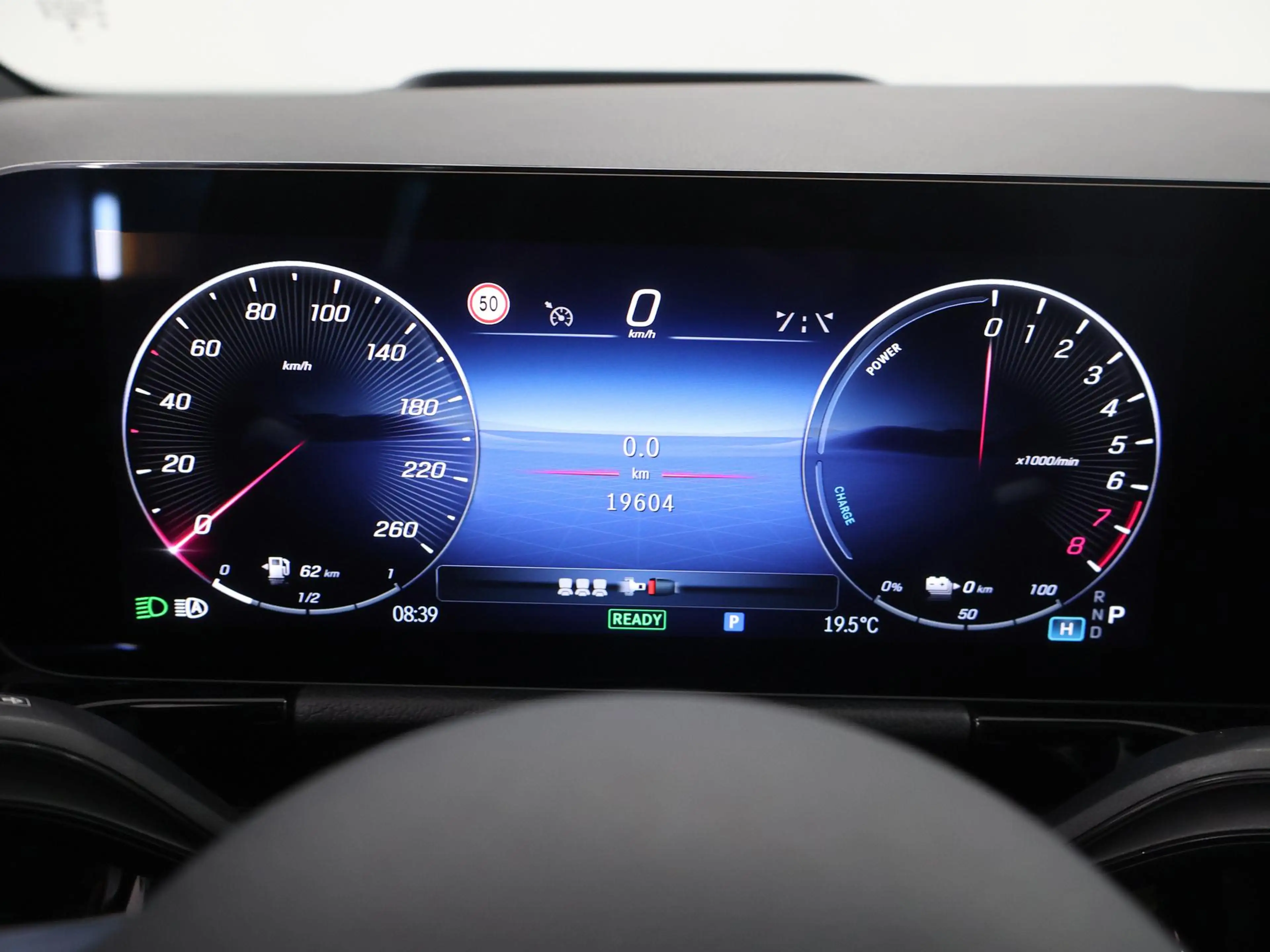 Mercedes-Benz GLA 250 e Business Solution AMG | Panoramadak | 360 graden — photo 12