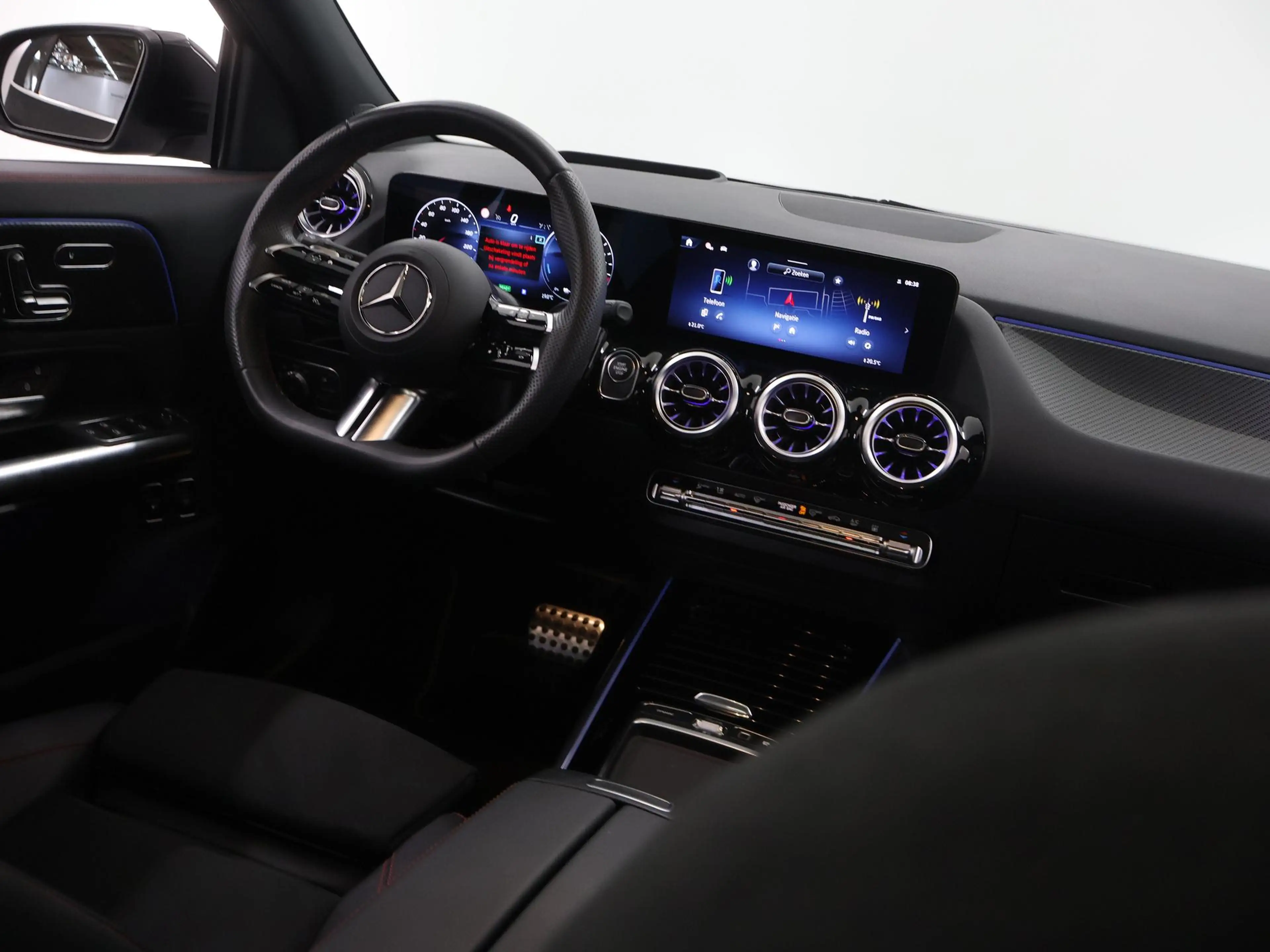 Mercedes-Benz GLA 250 e Business Solution AMG | Panoramadak | 360 graden — photo 9