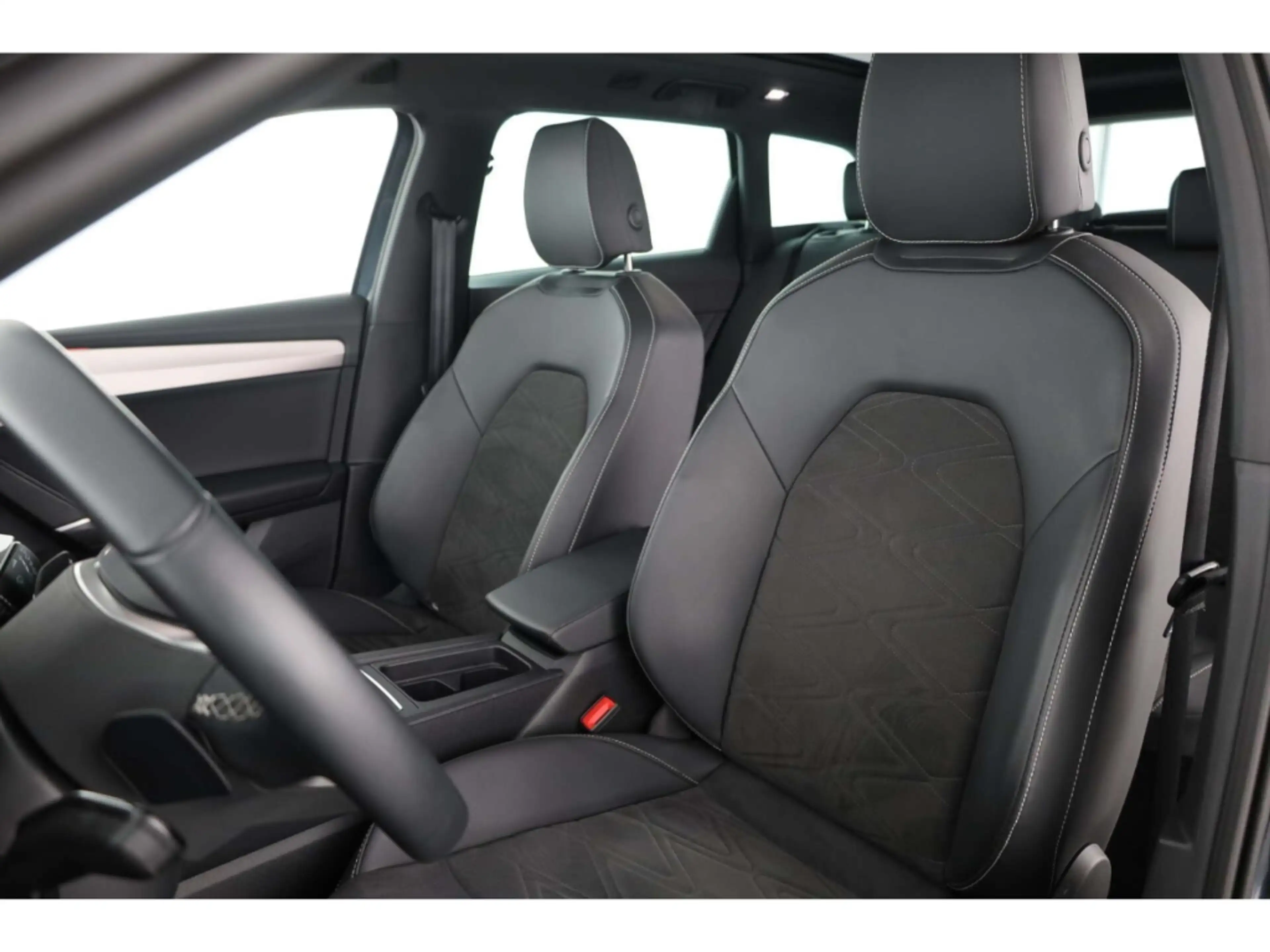 SEAT Leon Sportstourer 1.5 eTSI XCELLENCE — photo 10