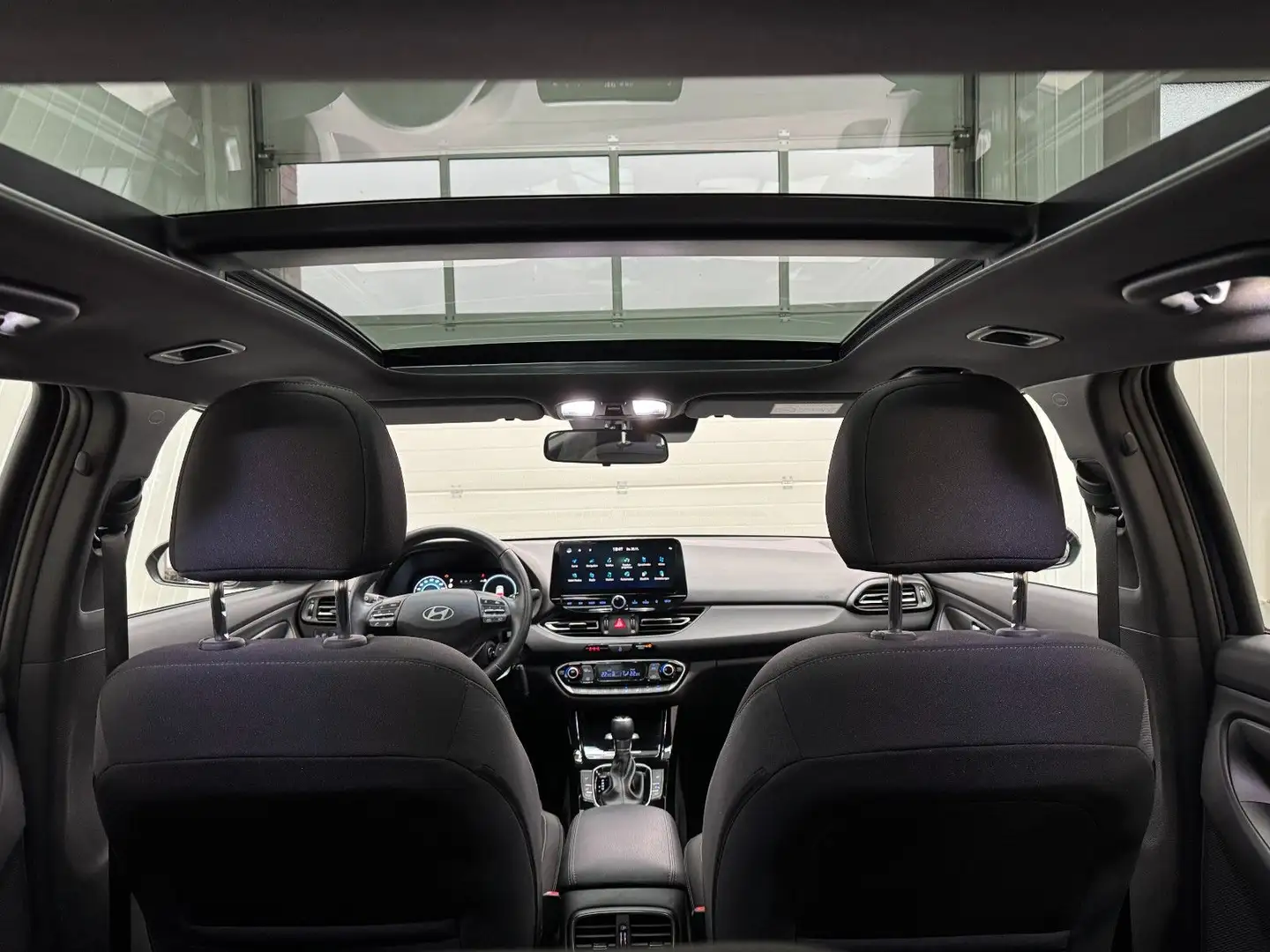 Hyundai i30 cw 1.5 DCT Advantage Navi Kamera PDC Garantie Blau - 2