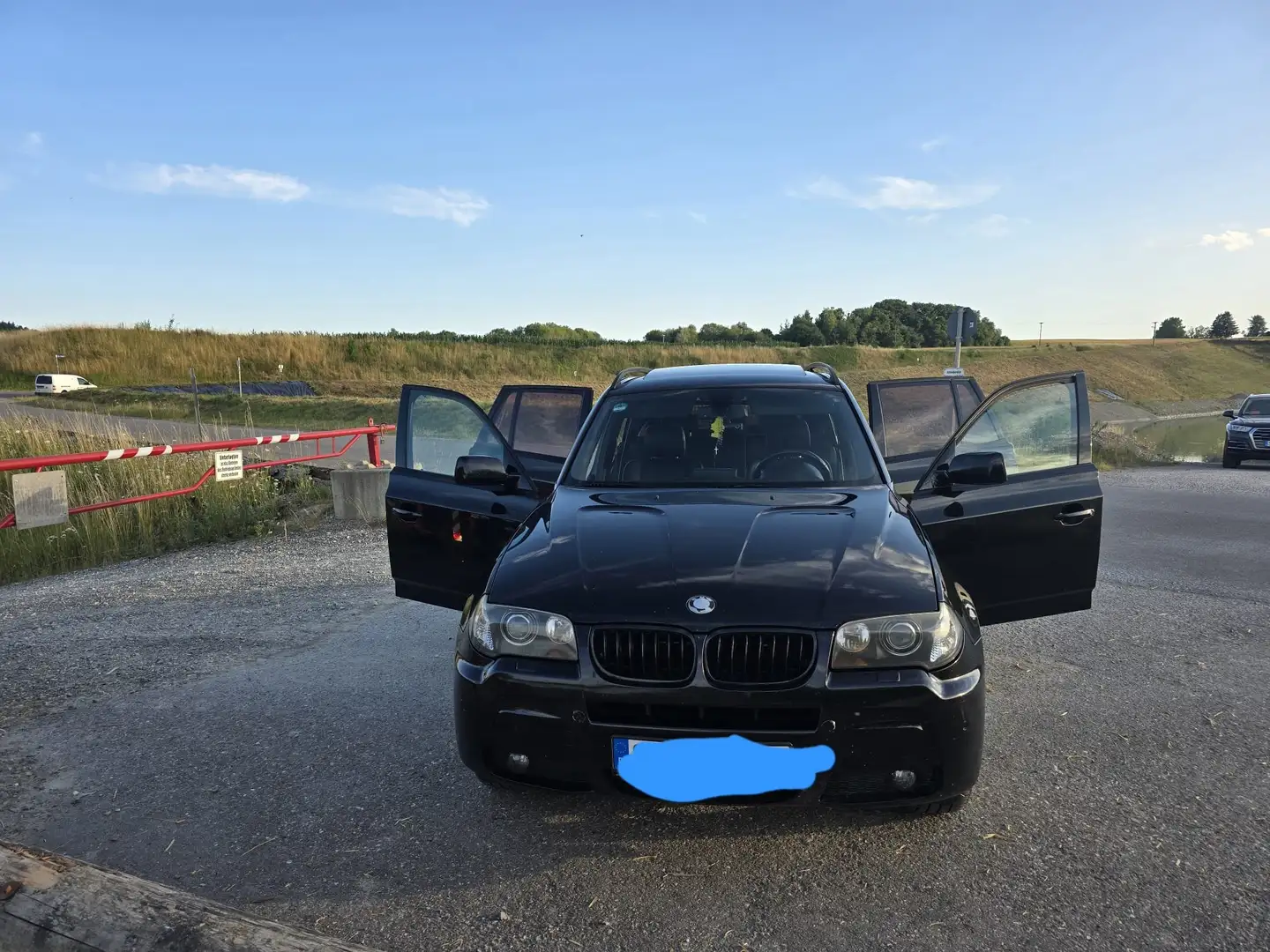 BMW X3 X3 3.0d Aut. Schwarz - 1