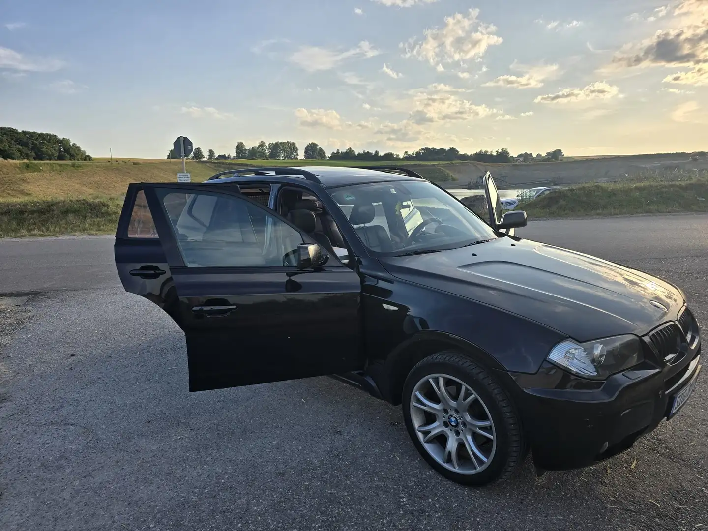 BMW X3 X3 3.0d Aut. Schwarz - 2