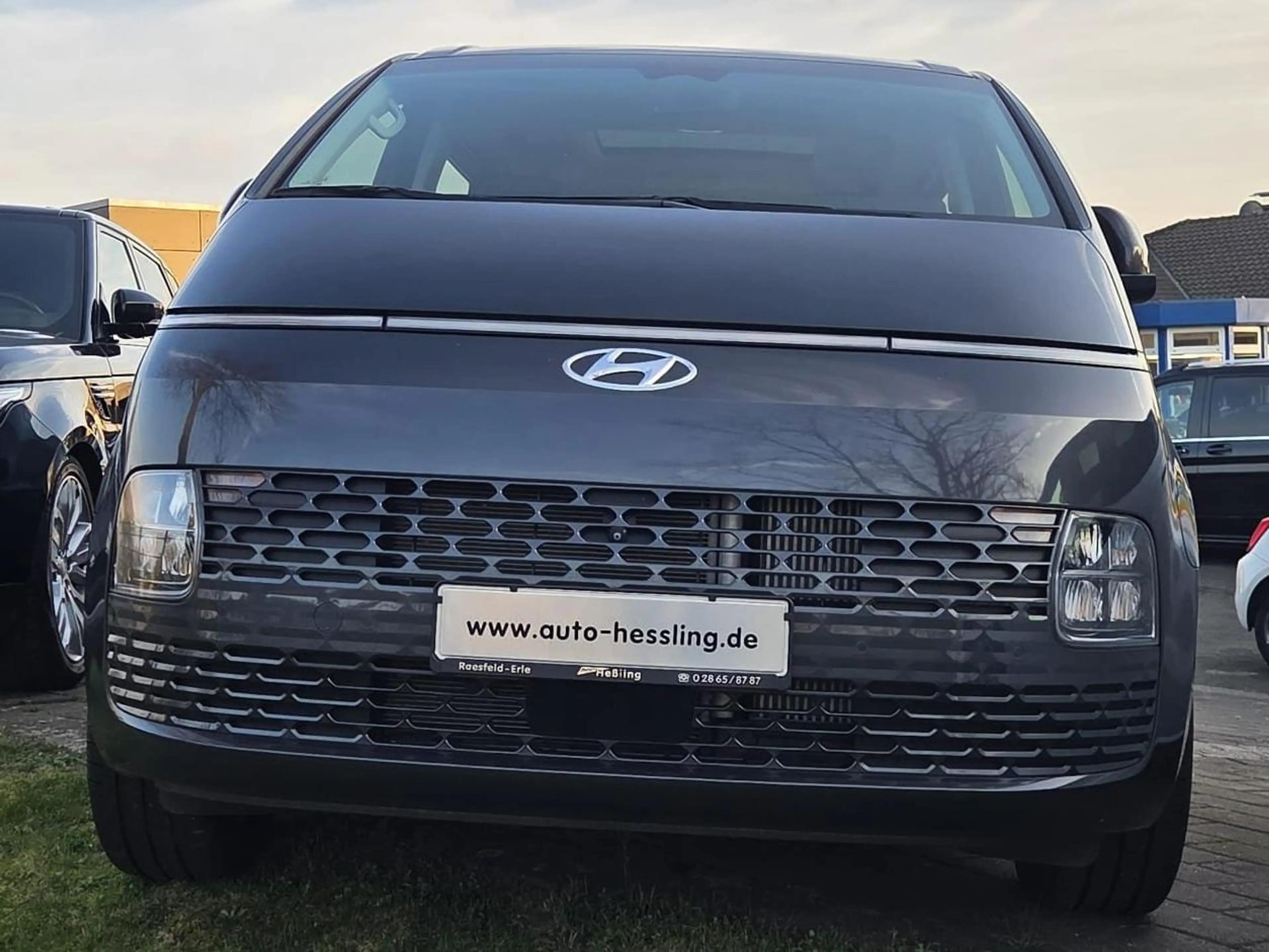 Hyundai STARIA Trend 2WD 9 Sitzer Anhängerkupplung — photo 9