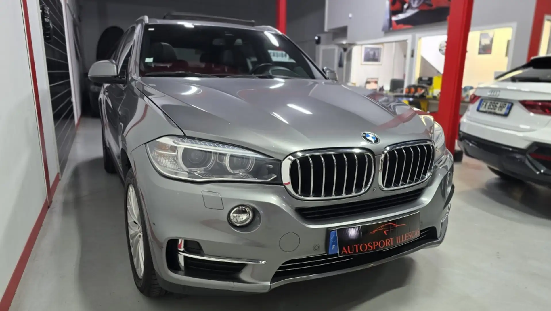 BMW X5 xDrive 40e Grijs - 2