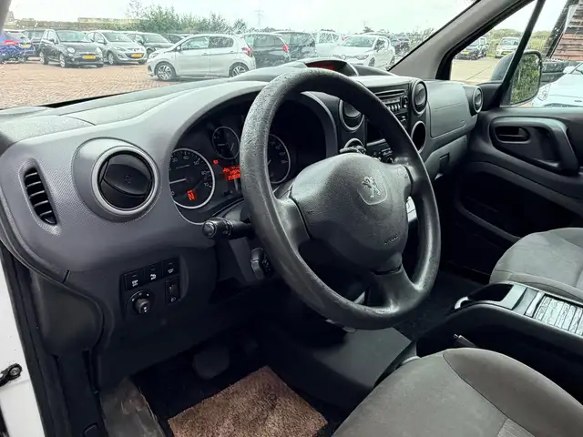 Peugeot Partner view 13