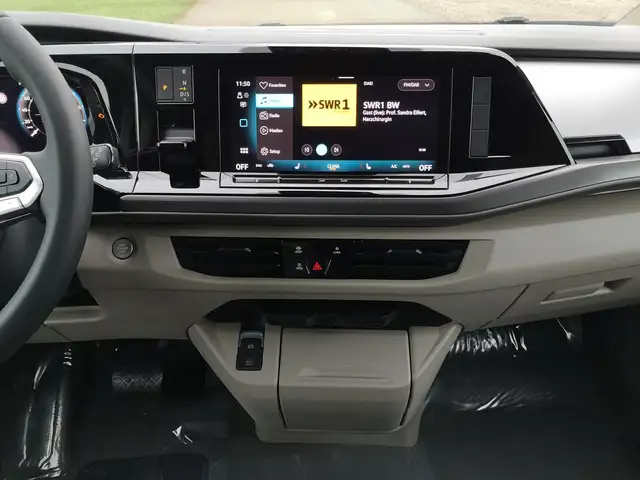 Volkswagen T7 Multivan Sport Edition 1,5eHybrid DSG 4Motion Komfort LÜ... Ansicht 7