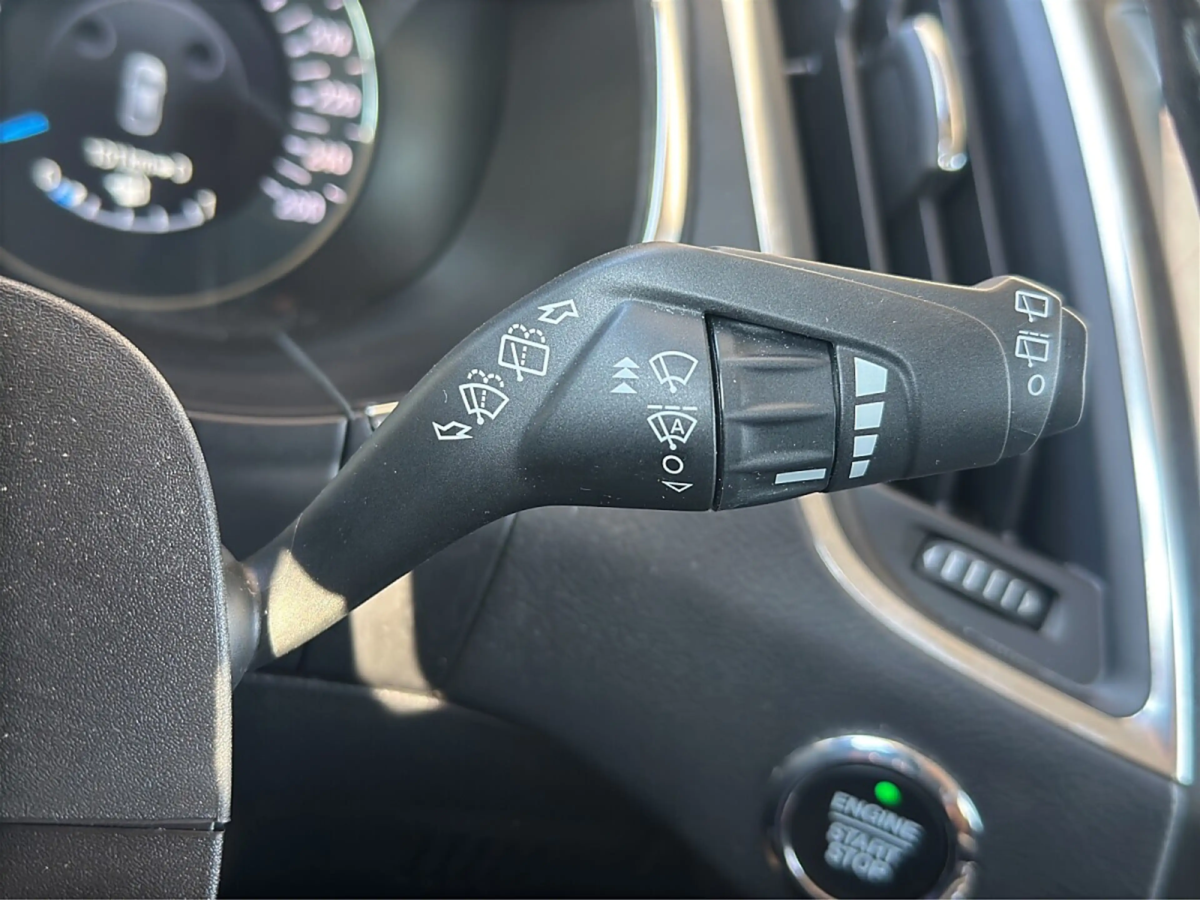 Ford Galaxy 2,5 Duratec Hybrid Titanium Aut. — photo 14