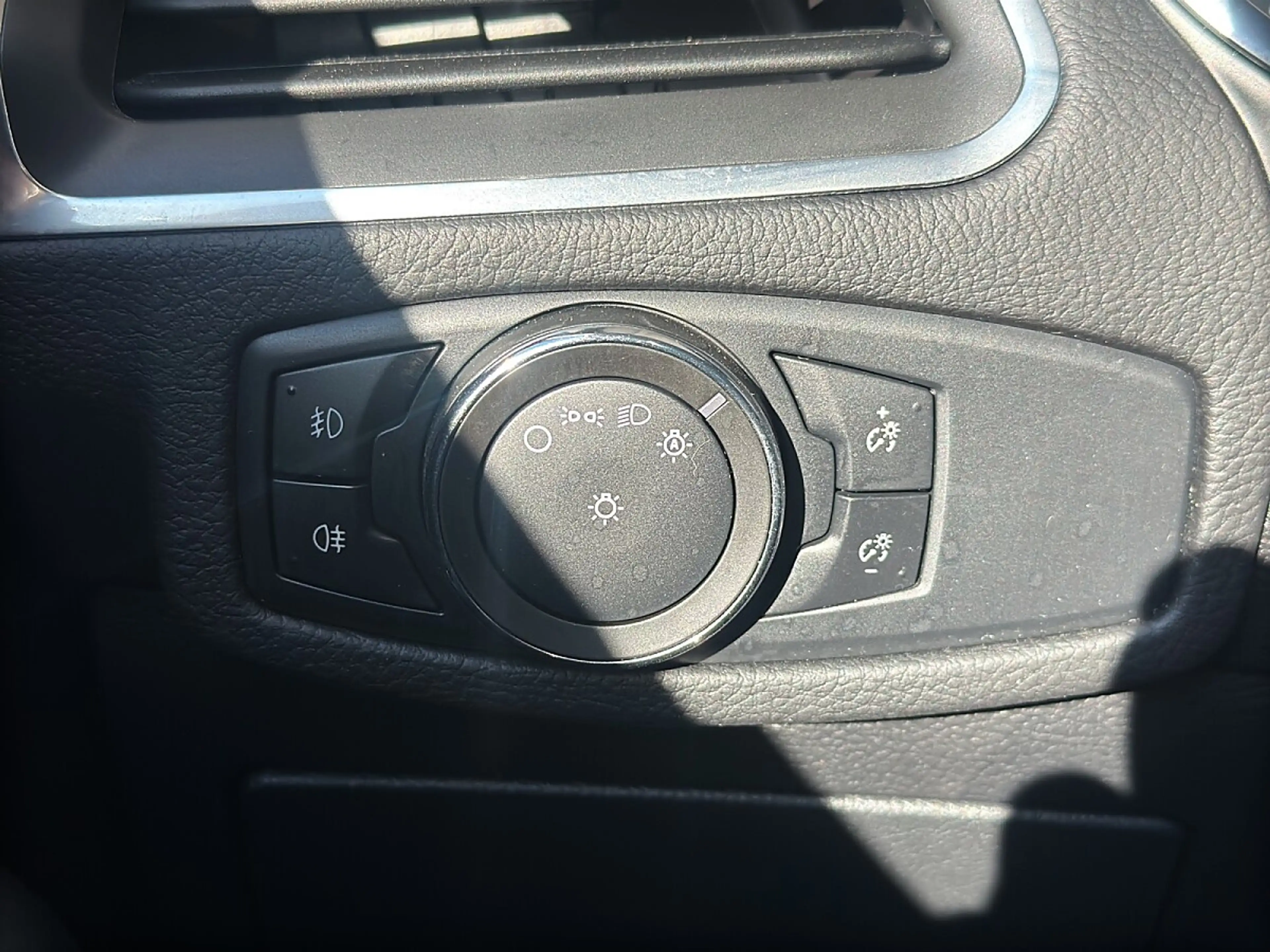 Ford Galaxy 2,5 Duratec Hybrid Titanium Aut. — photo 10