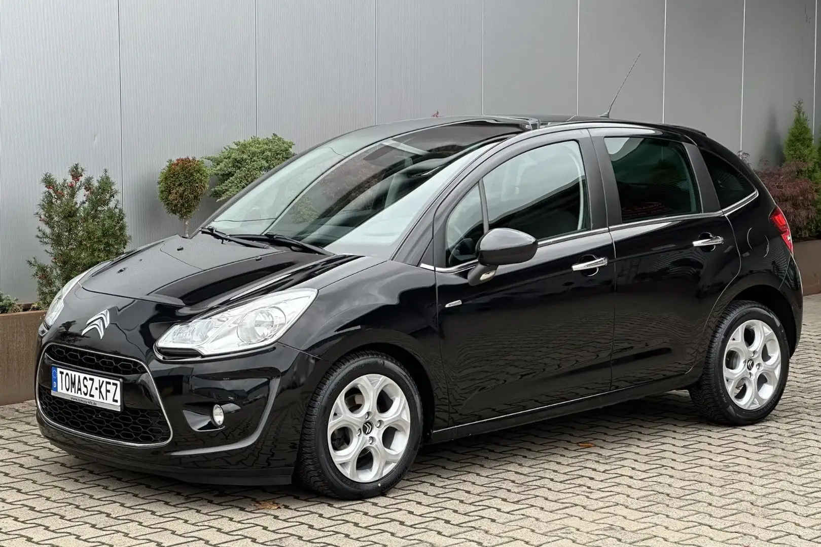 Citroen C3 1.6 e-HDi Exclusive*Leder*Navi*Pano*TÜV+Insp. Noir - 2