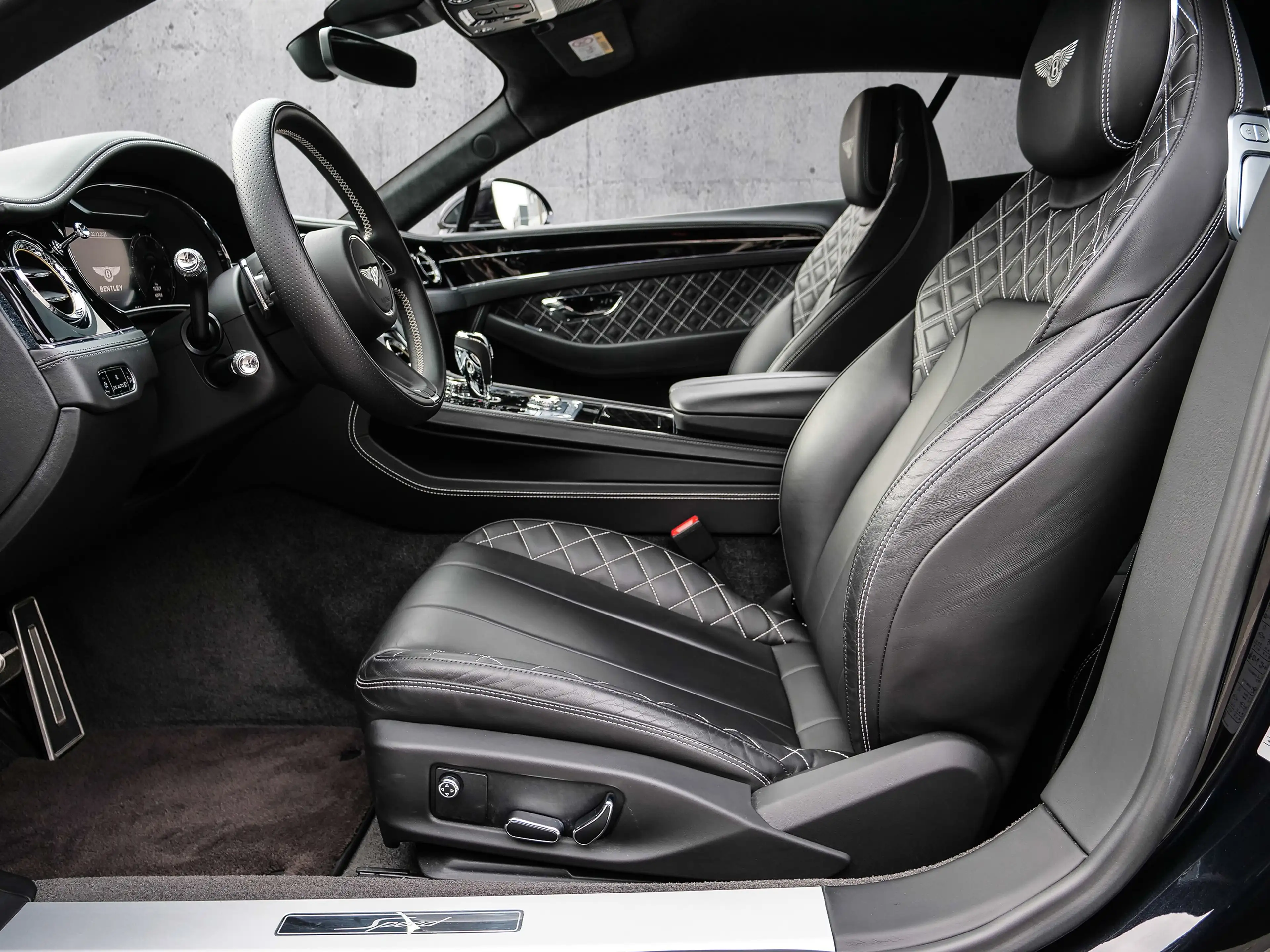Bentley Continental GT W12 Speed Onyx, Diamond Knurling — photo 8